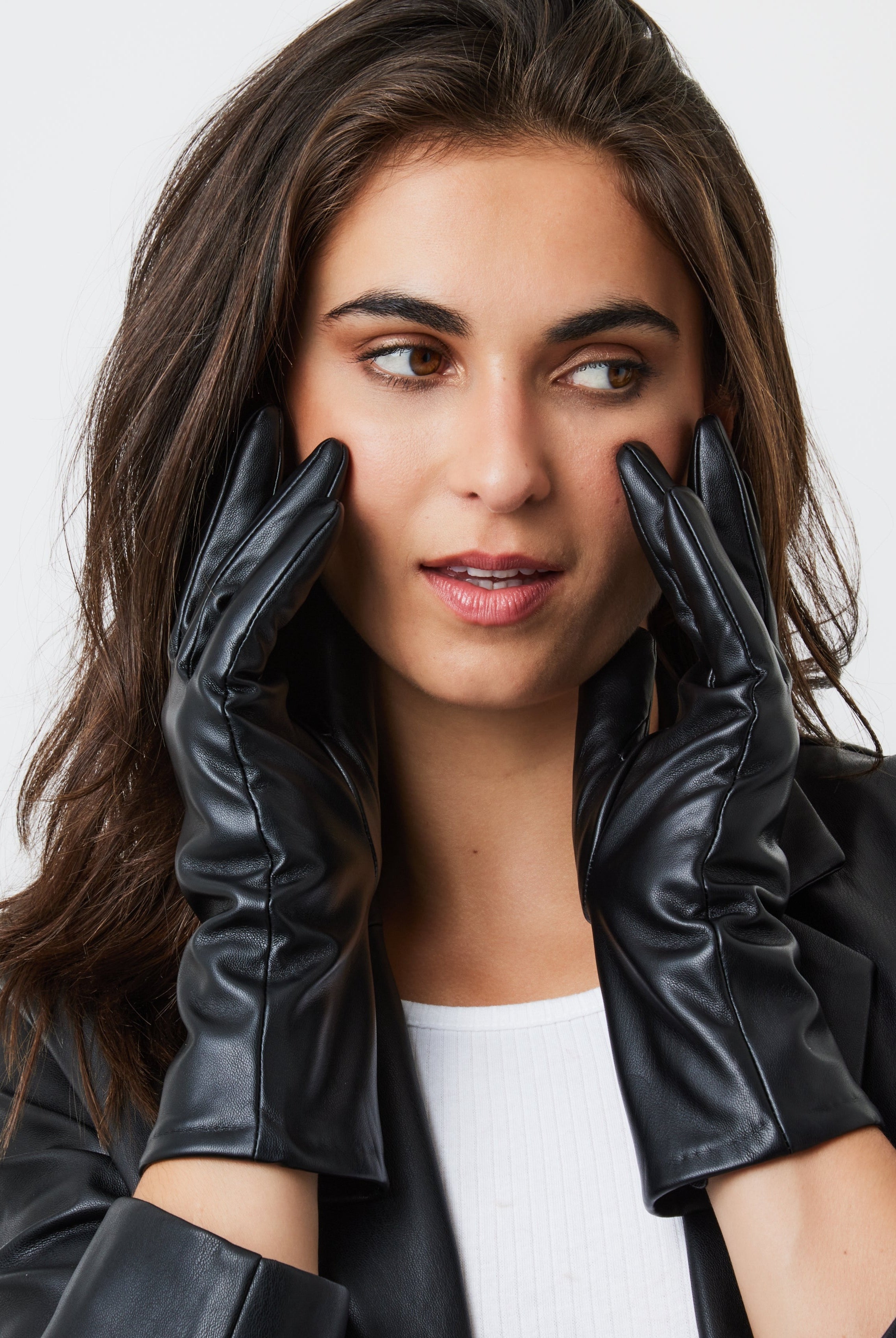 Women’s Touch Screen Leather Look Gloves in Black