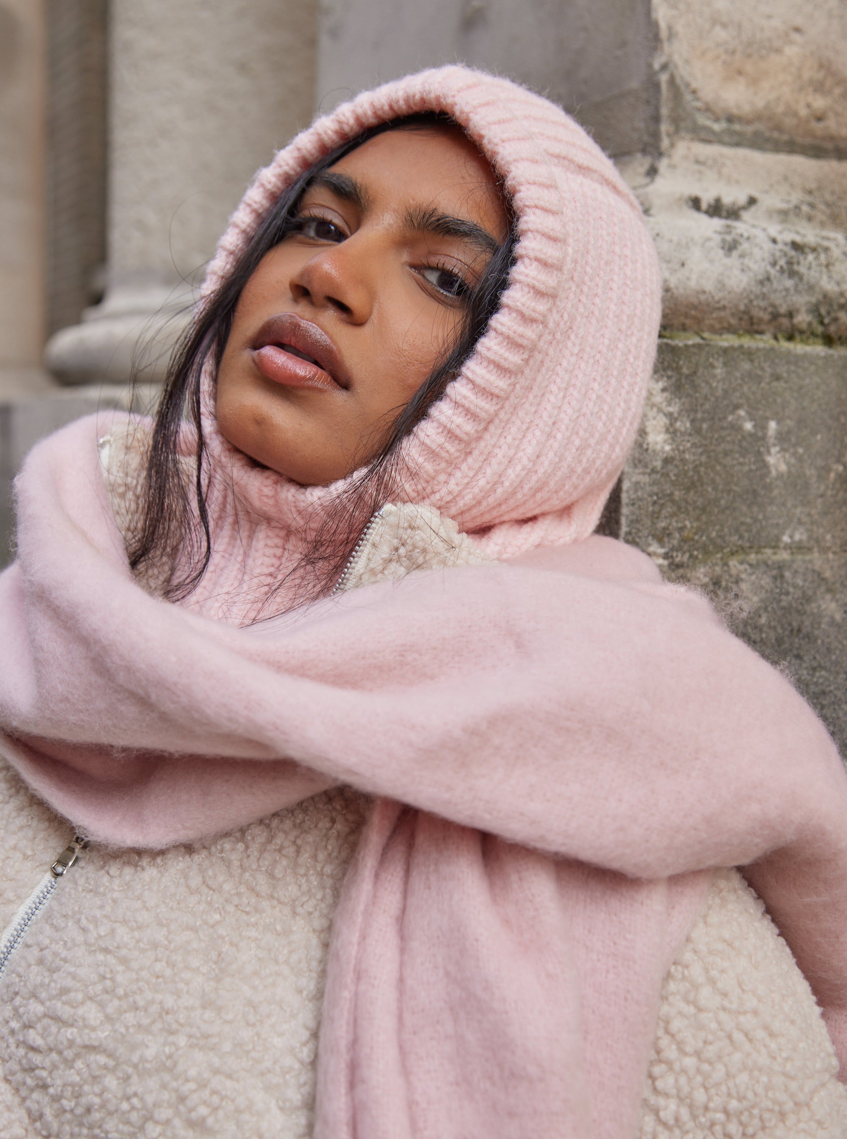 Woman's Knitted Hood Balaclava in Pink