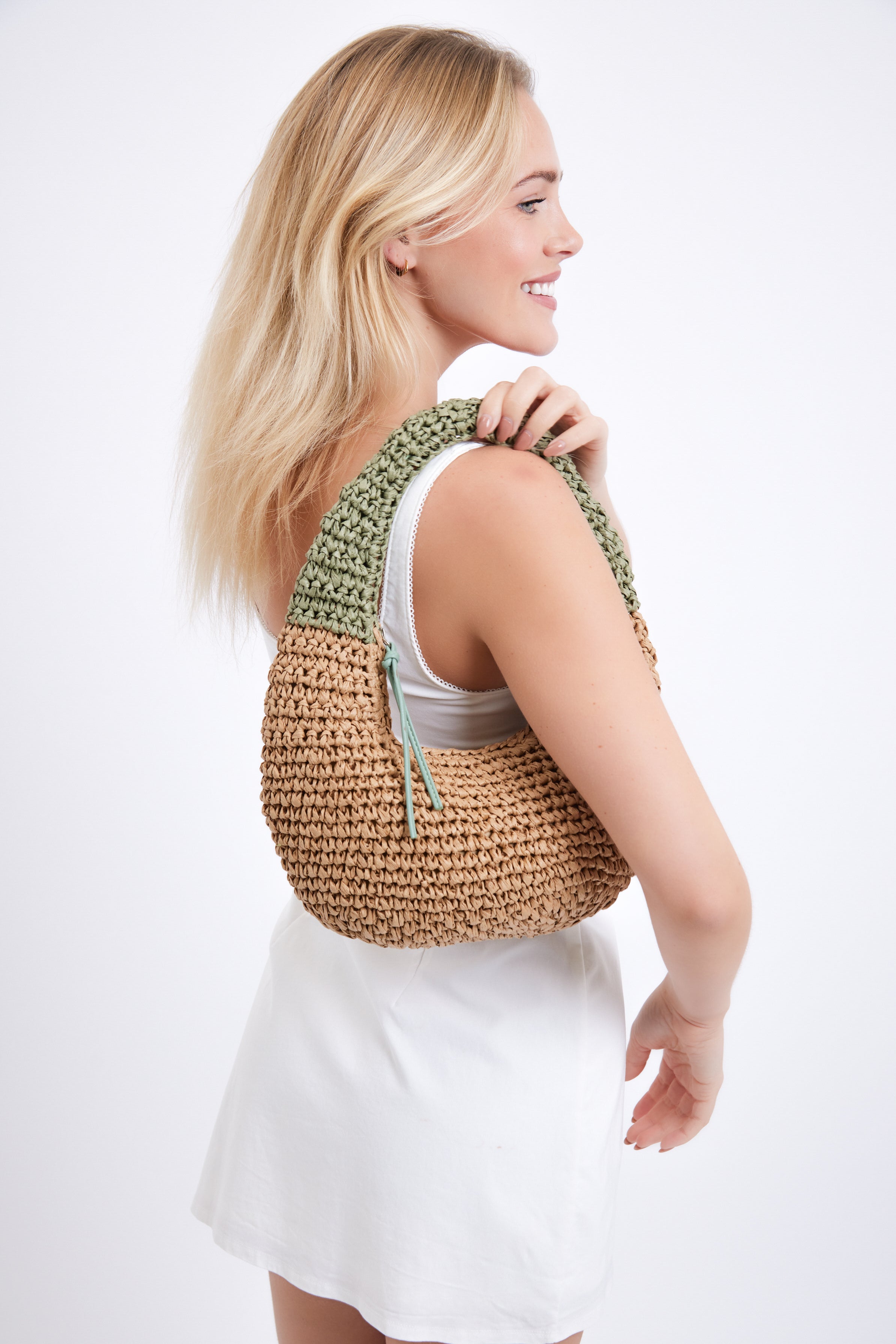Women’s Round Straw Shoulder Bag in Natural with Green Handles
