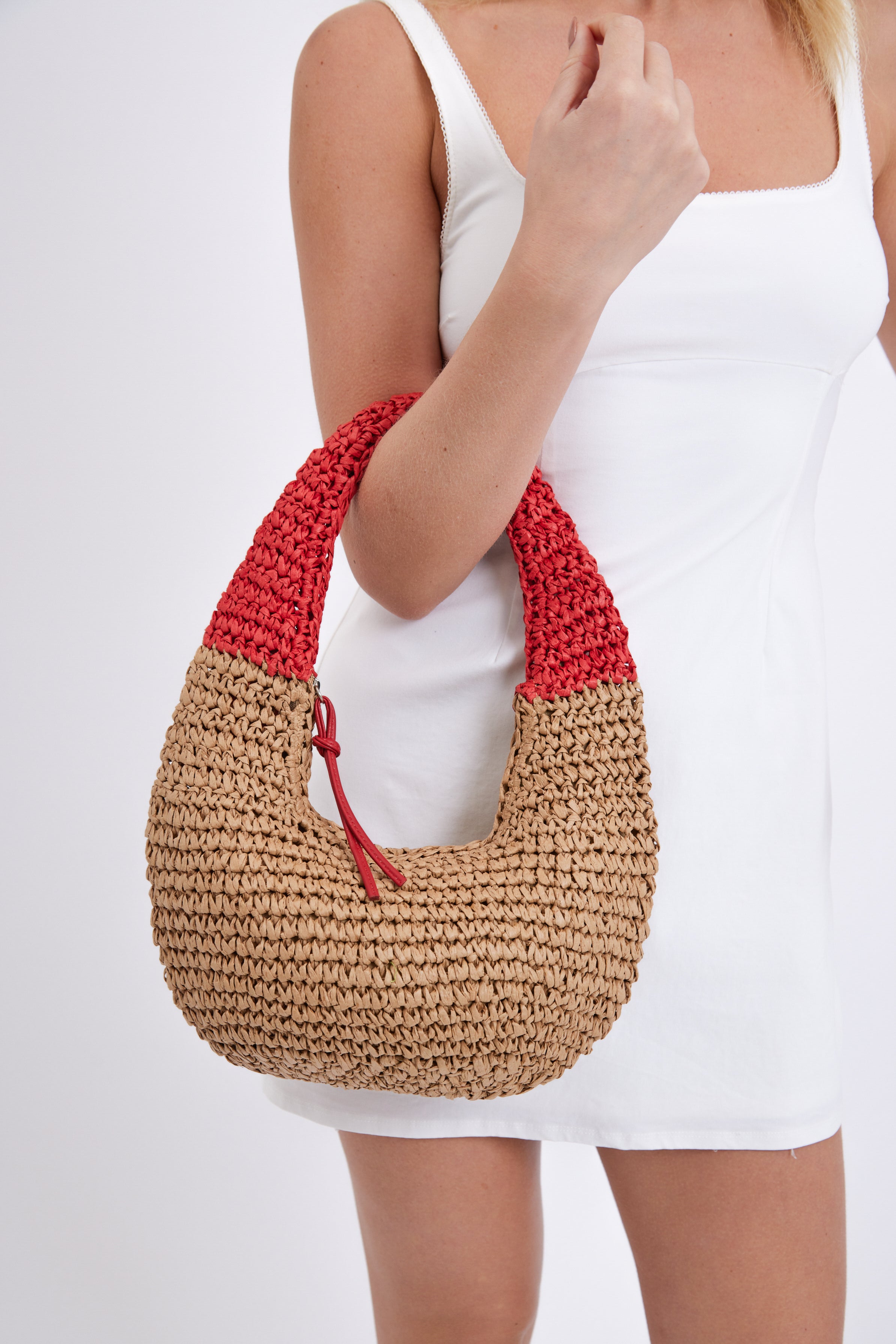 Women’s Round Straw Shoulder Bag in Natural with Red Handles
