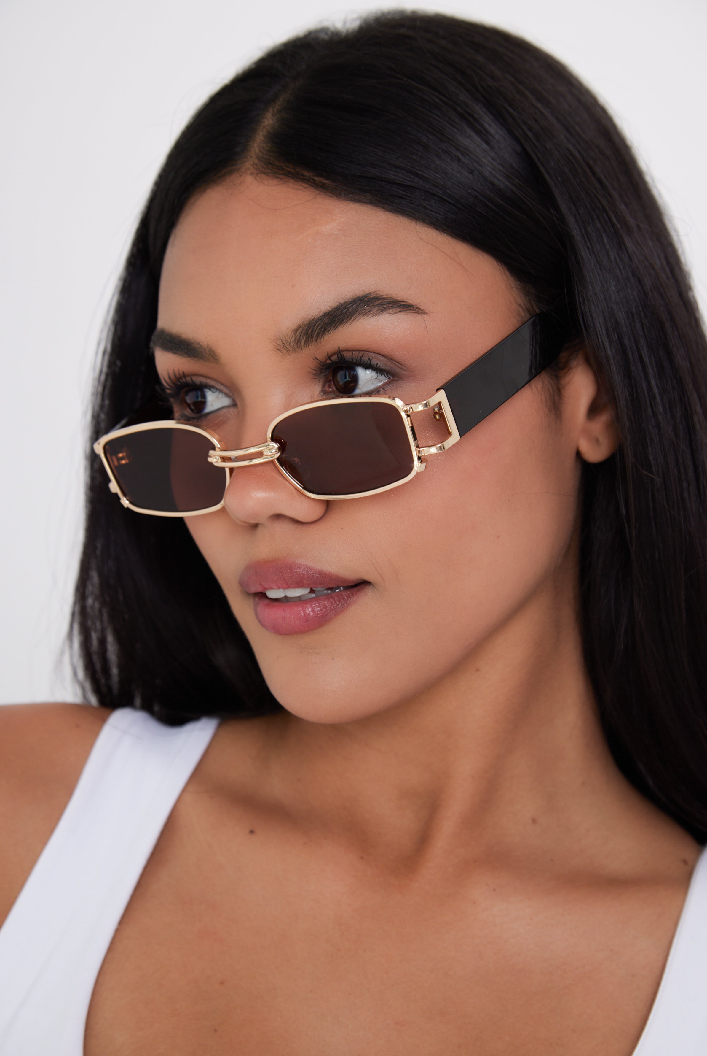 Women’s Oval Chunky Metal Festival Sunglasses in Brown