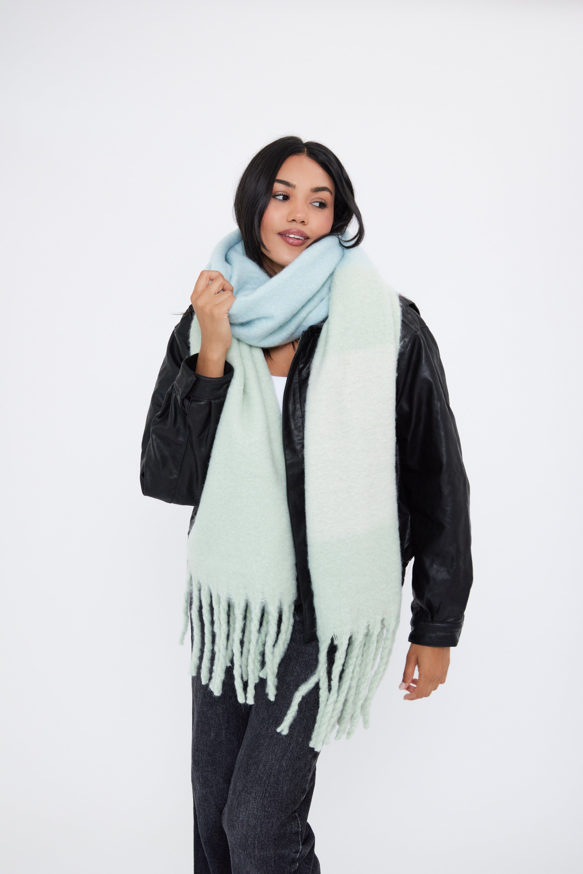 Woman's Oversized Chunky Blanket Stripe Scarf in Blue and Green