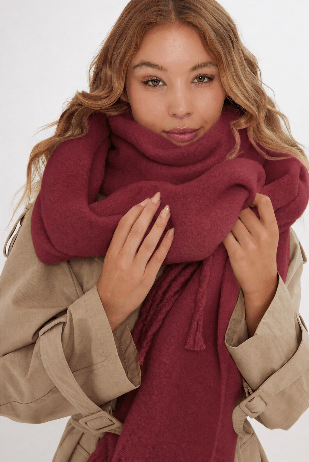 Women's Oversized Chunky Boucle Scarf in Rust Red