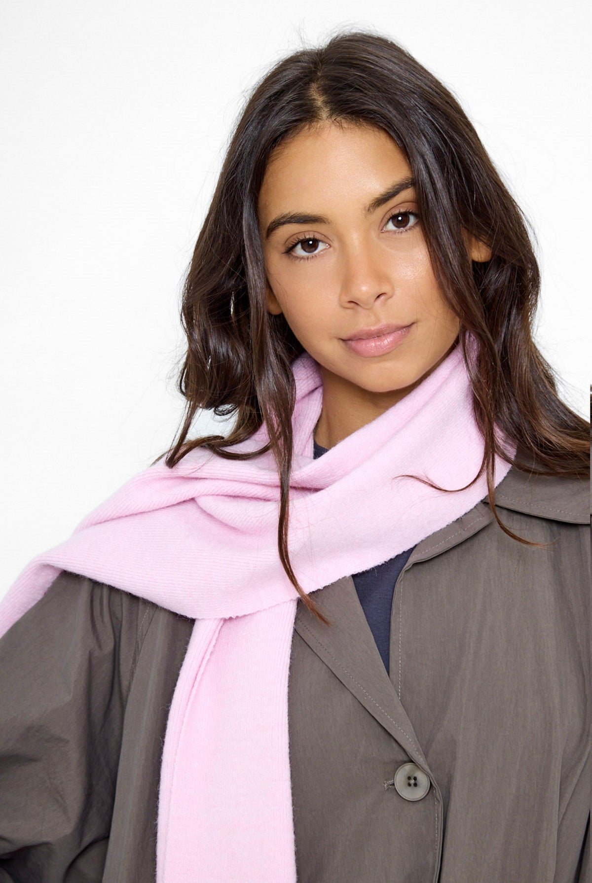 Women's Plain Knitted Scarf in Pink