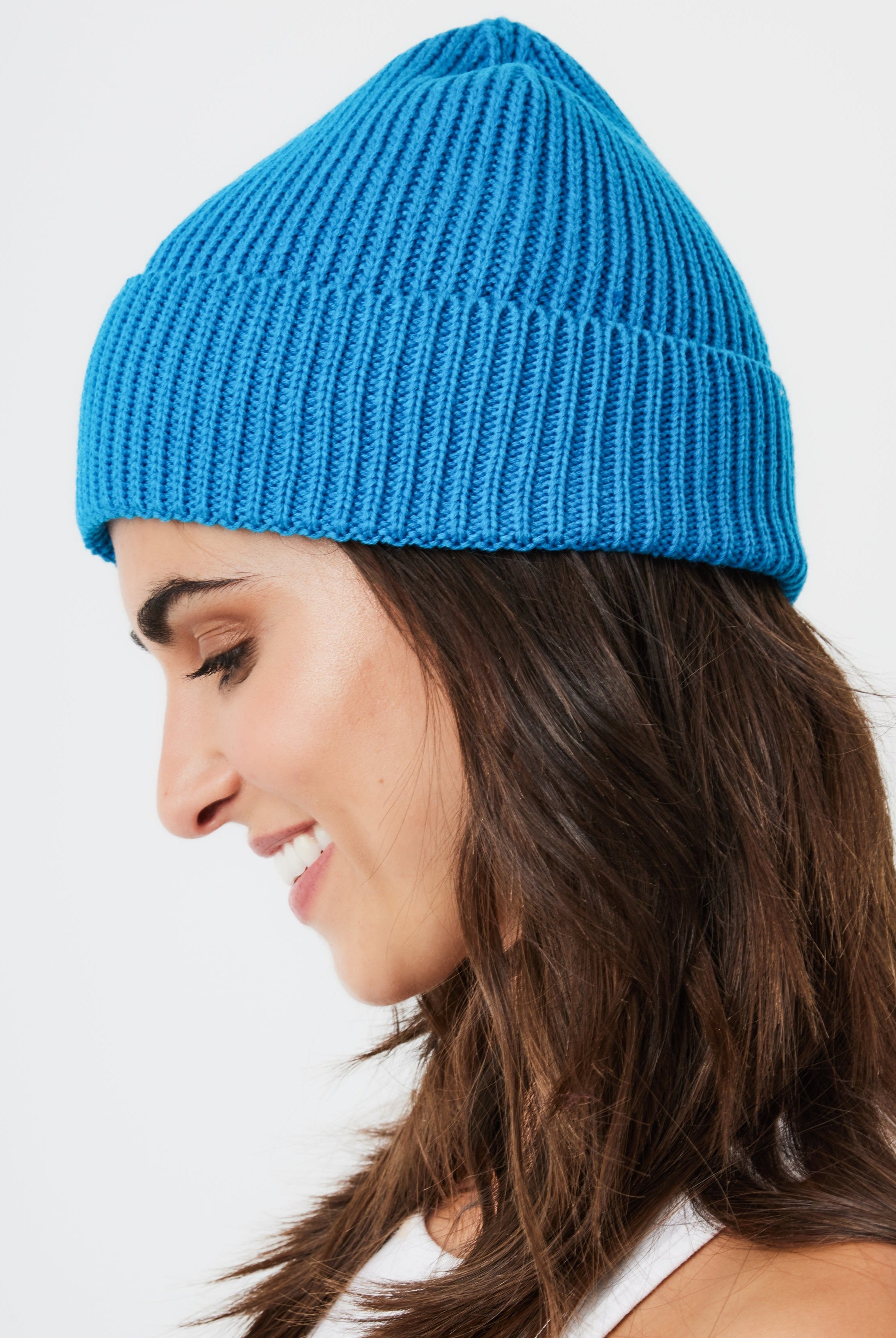 Woman's Ribbed Knitted Beanie in Blue