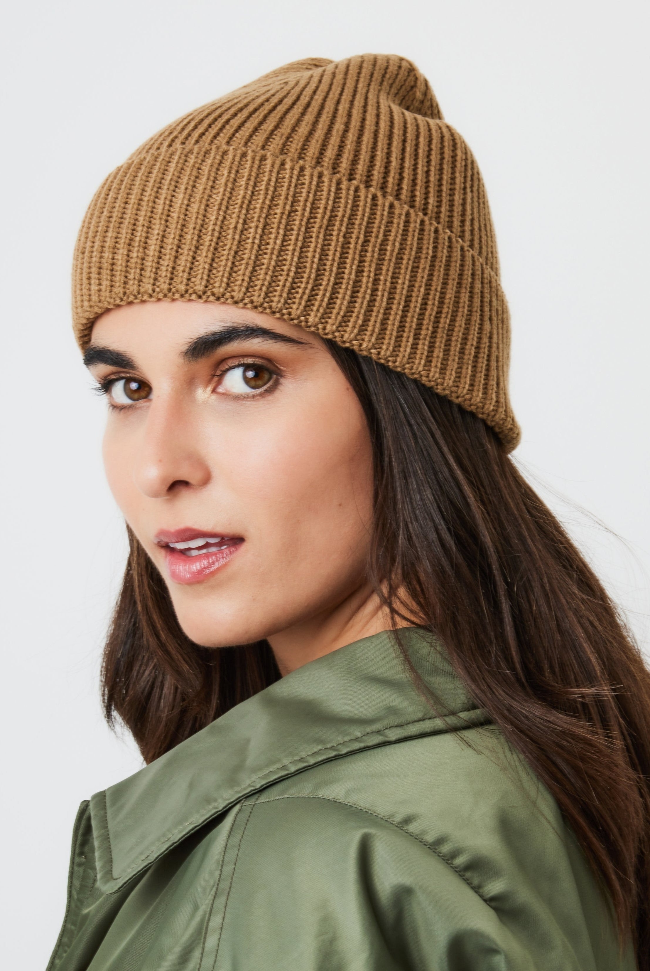 Woman's Ribbed Knitted Beanie in Camel