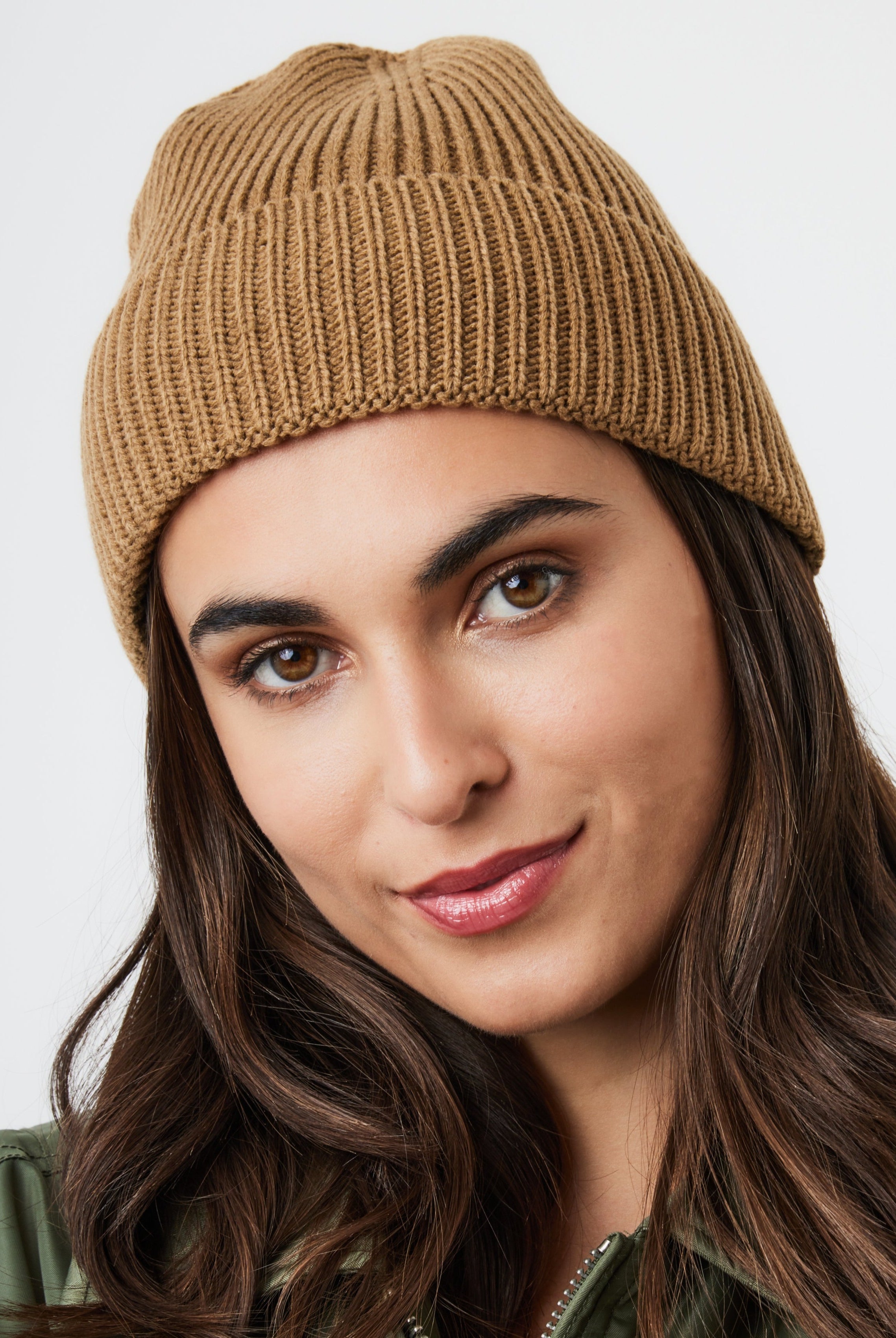 Woman's Ribbed Knitted Beanie in Camel