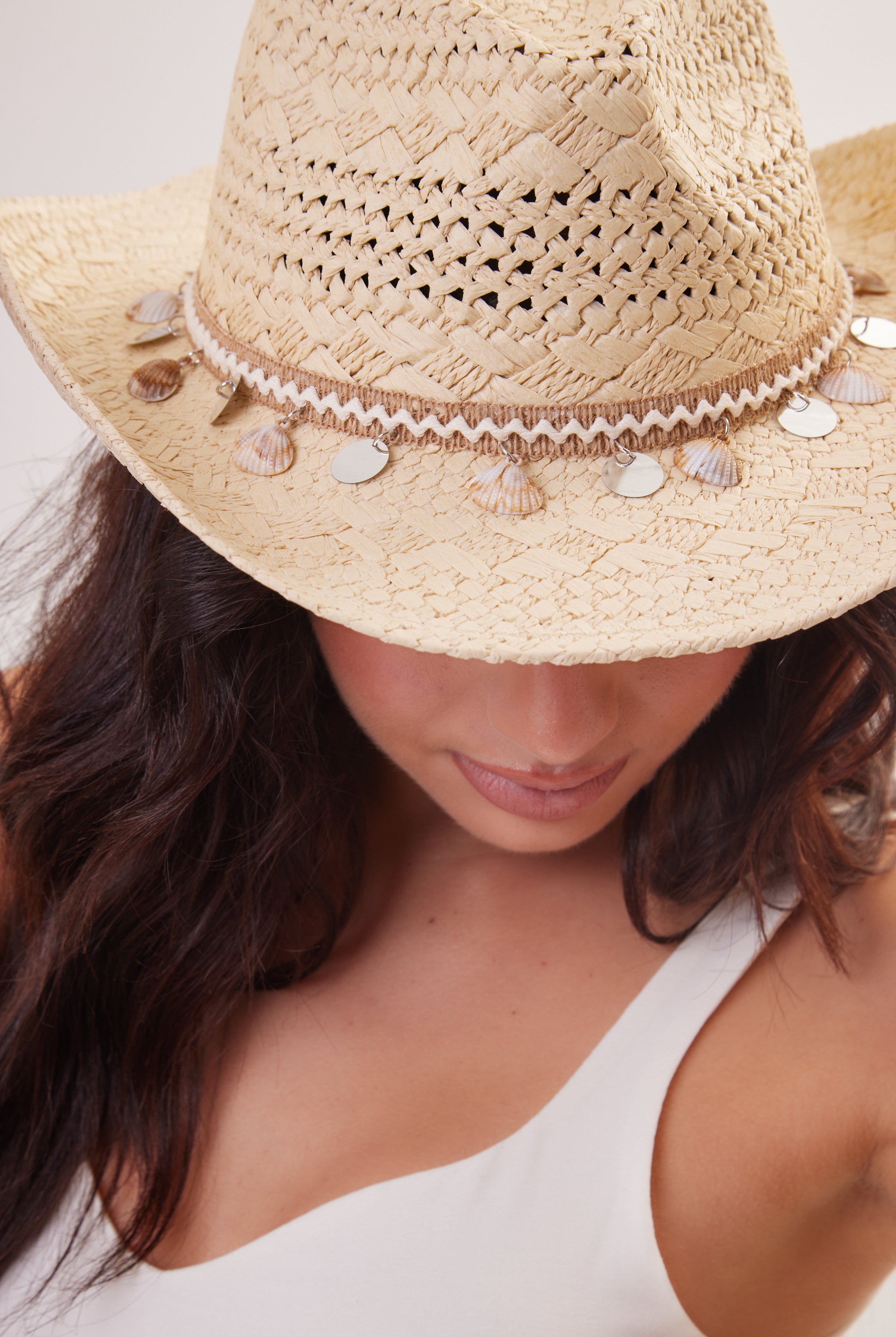 Woman's Straw Cowboy Hat in Beige with Shell Trim
