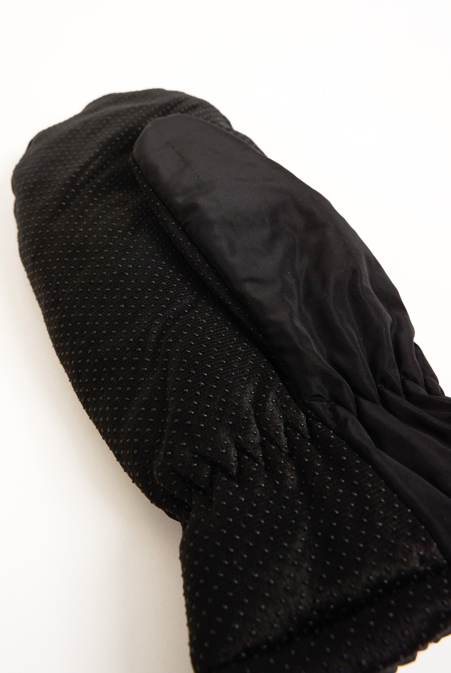 Woman's Winter Mittens in Black Nylon