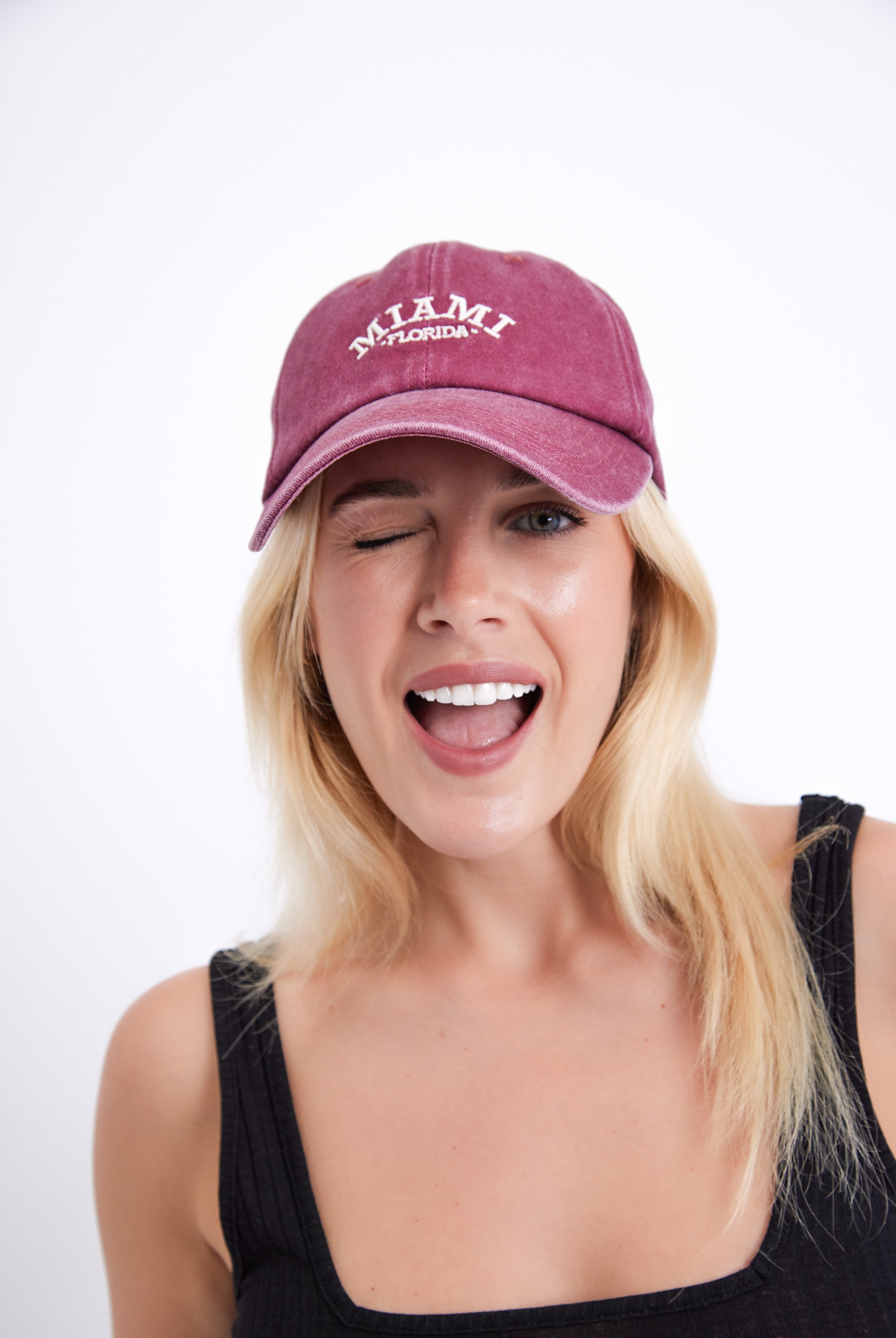 Women's MIAMI Washed baseball cap in Red