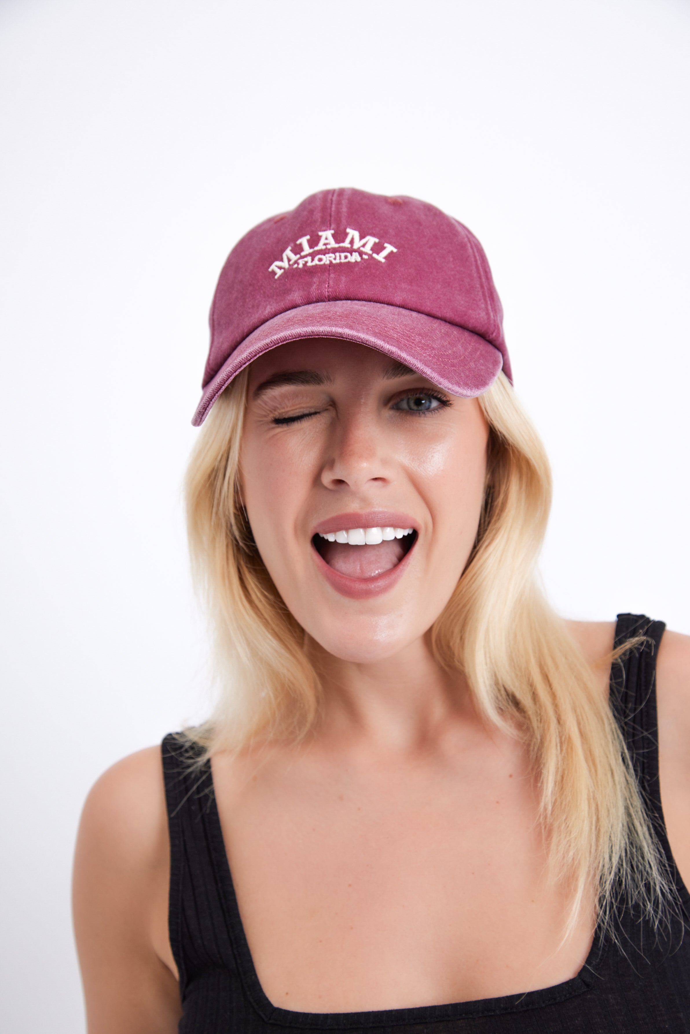 Women's MIAMI Washed baseball cap in Red