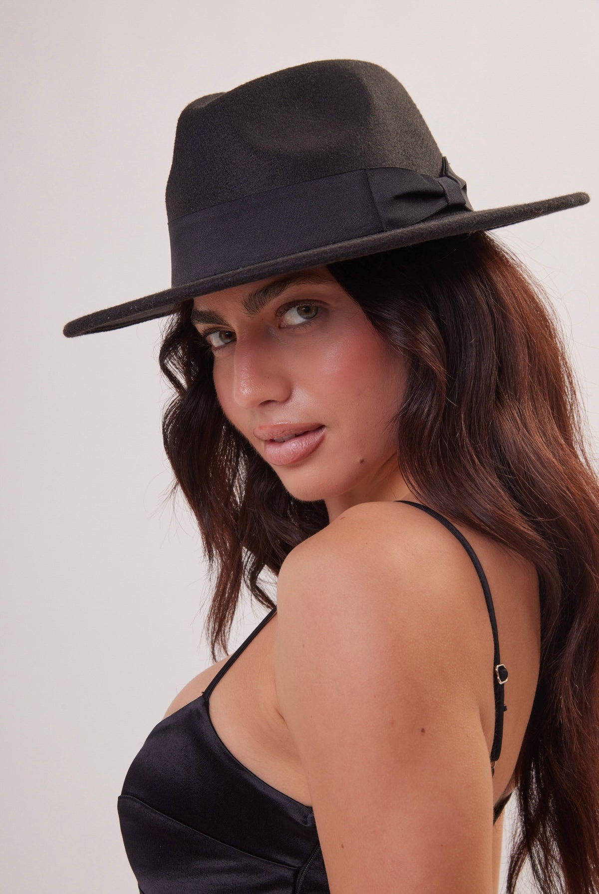 Fedora with Bow Trim in Black - Fedora - My Accessories London