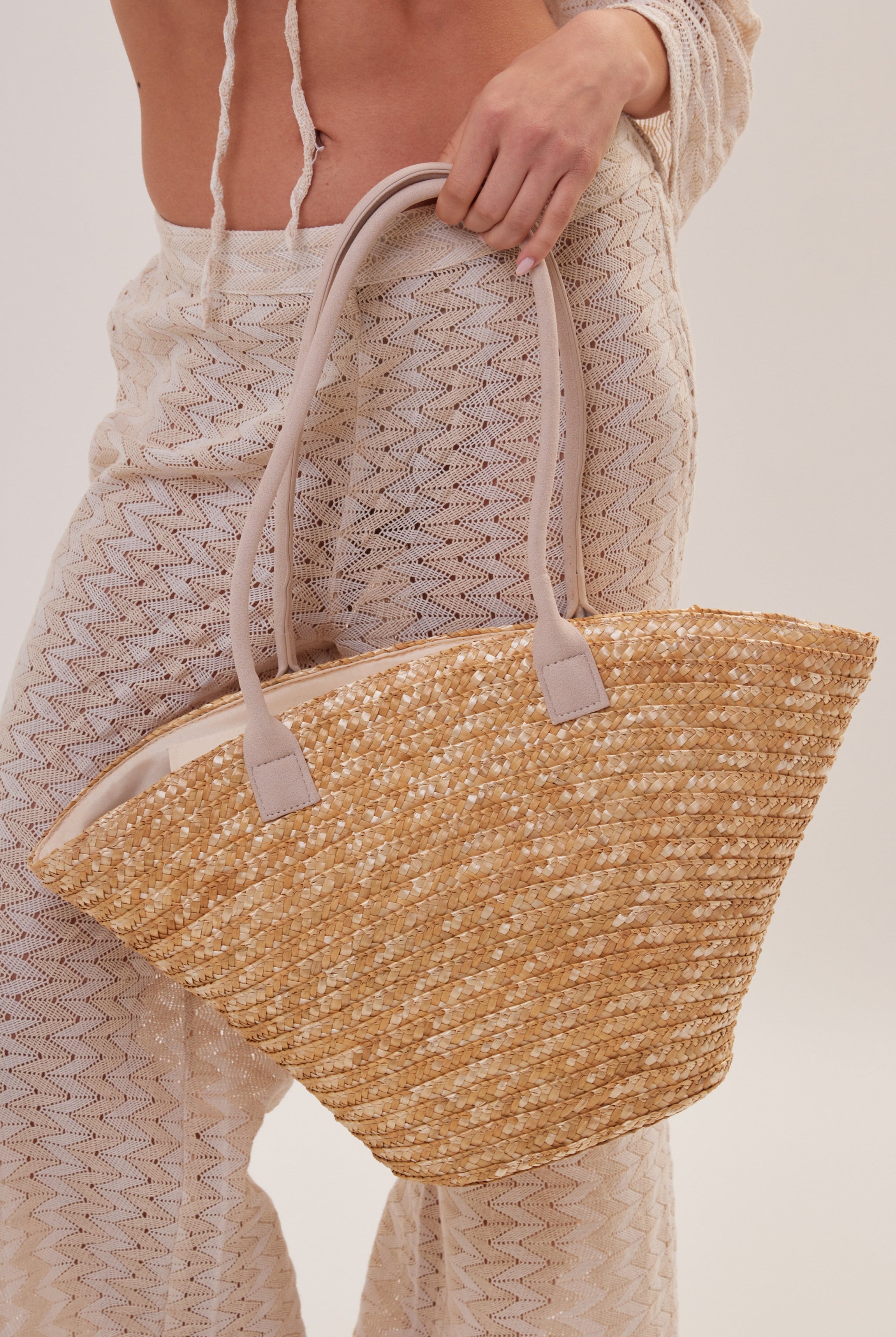 Straw Beach Basket Bag with Suede Handles in Natural - Tote Bag - My Accessories London