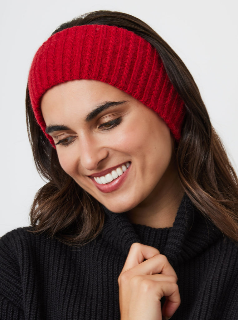 Cable Knit Headband in Red | Knitwear | Knitted | Hair Accessories | Winter | Autumn | Weird Girl | Old Money | Ski | Skiing | Ski Accessories | Ski Season | Women | Women's Accessories | Winter Accessories | Autumn Accessories | Fall | Fall Accessories | Streetwear | Streetstyle | Y2k | Grunge | 