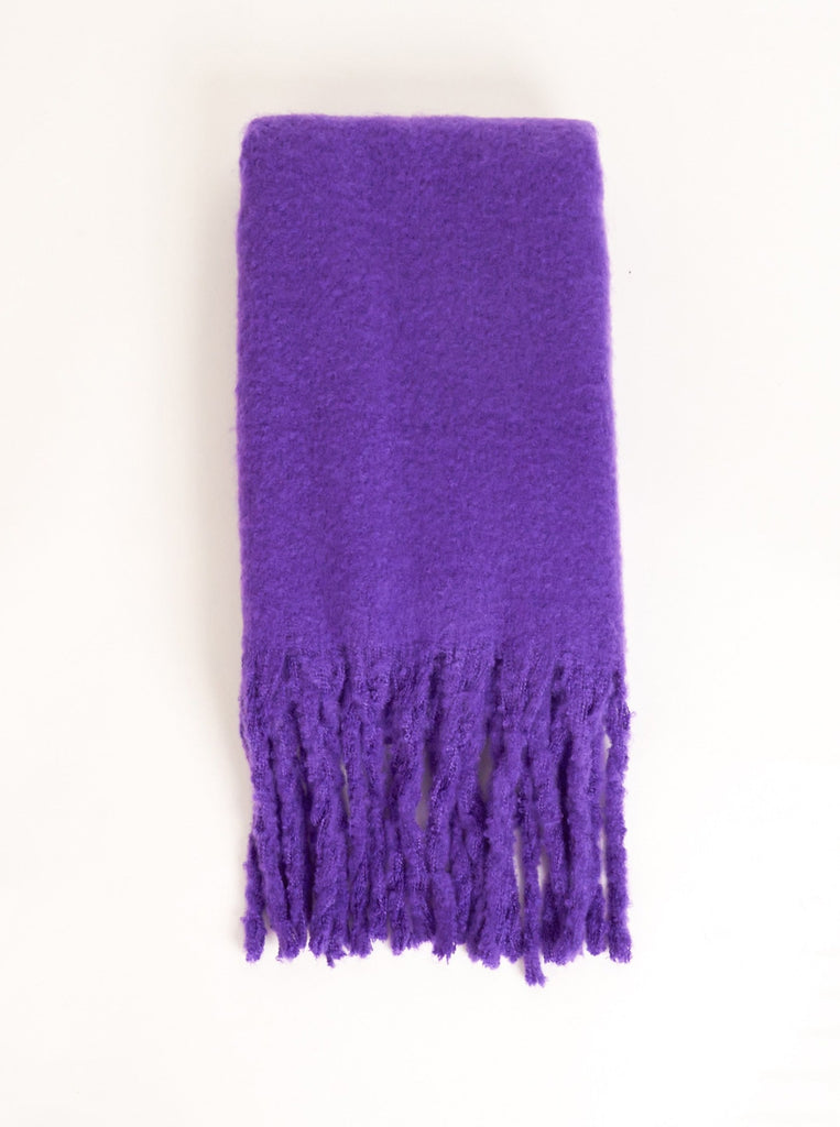 Chunky Soft Scarf in Dark Purple | Oversized Scarf | Super Soft Scarf | Unisex | Fall | Winter | Autumn | Women | Grunge | Grunge Sleaze | Weird Girl | Autumn Accessories | Winter Accessories | Fall Accessories | Women's Accessories | Women's Scarf | Purple Scarf | Arty | Fall Style | Autumn Style | Winter Style | Ski | Ski Season | Skiing | Ski Accessories |