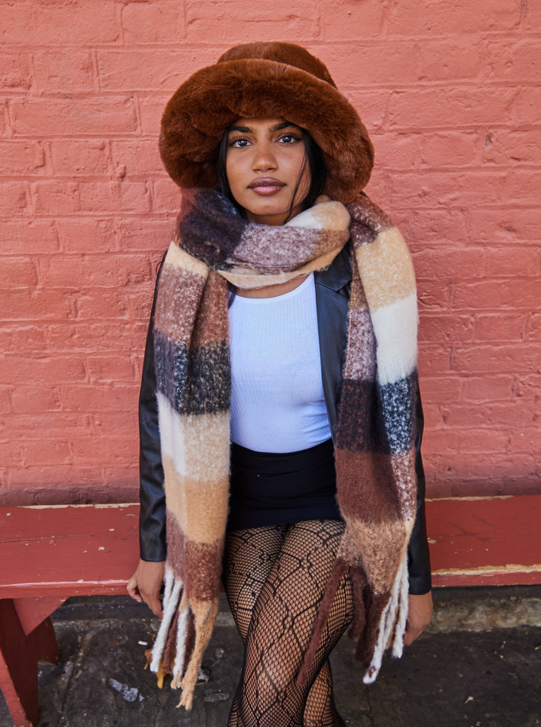 Check Chunky Soft Scarf in Brown | Winter | Autumn | Check | Blanket Scarf | Super Soft Scarf | Oversized Scarf | Winter Accessories | Autumn Accessories | Fall Accessories | Fall Style | Autumn Style | Plaza Core | Women | Women's Accessories