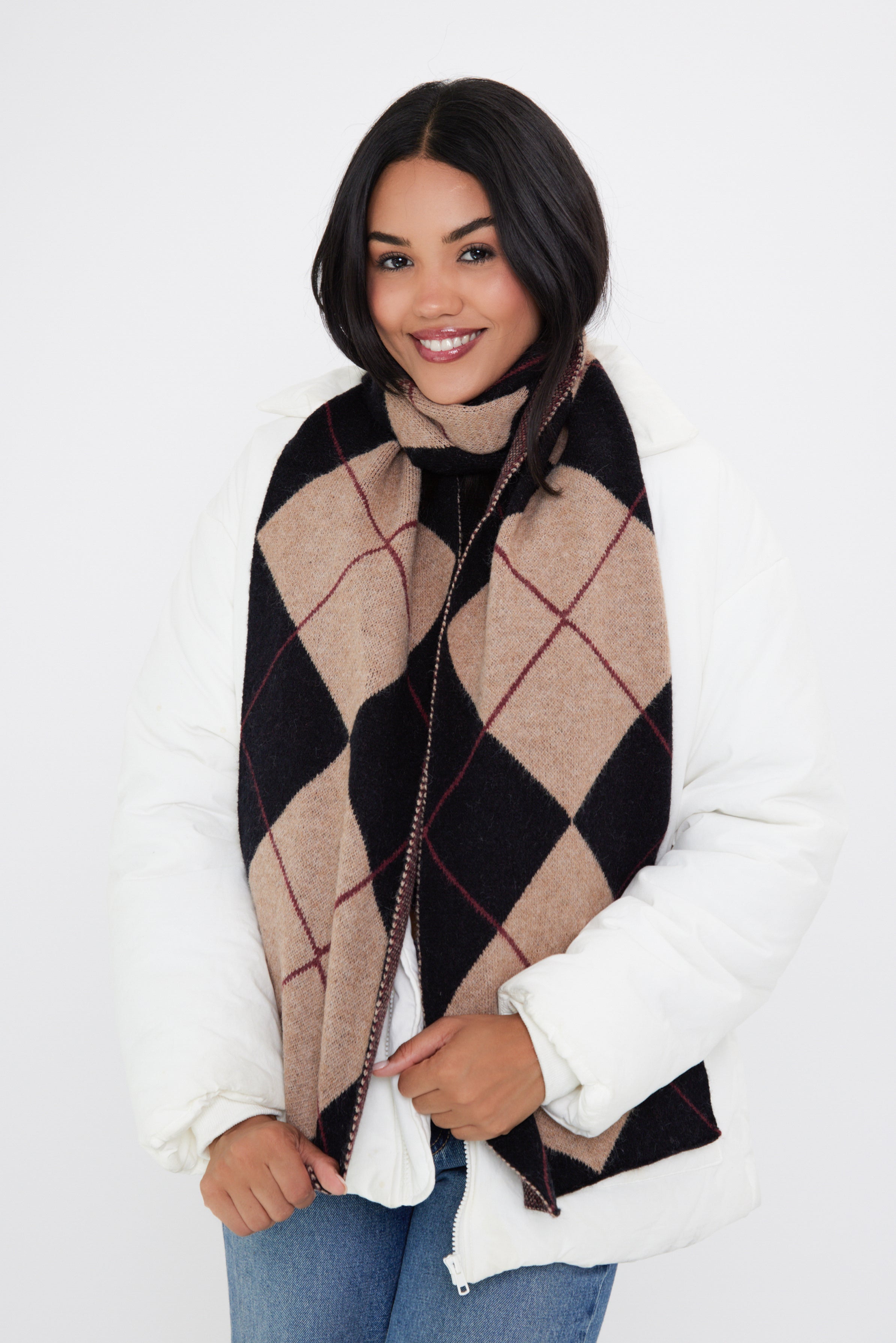 Woman's Argyle Pattern Scarf in Black and Brown