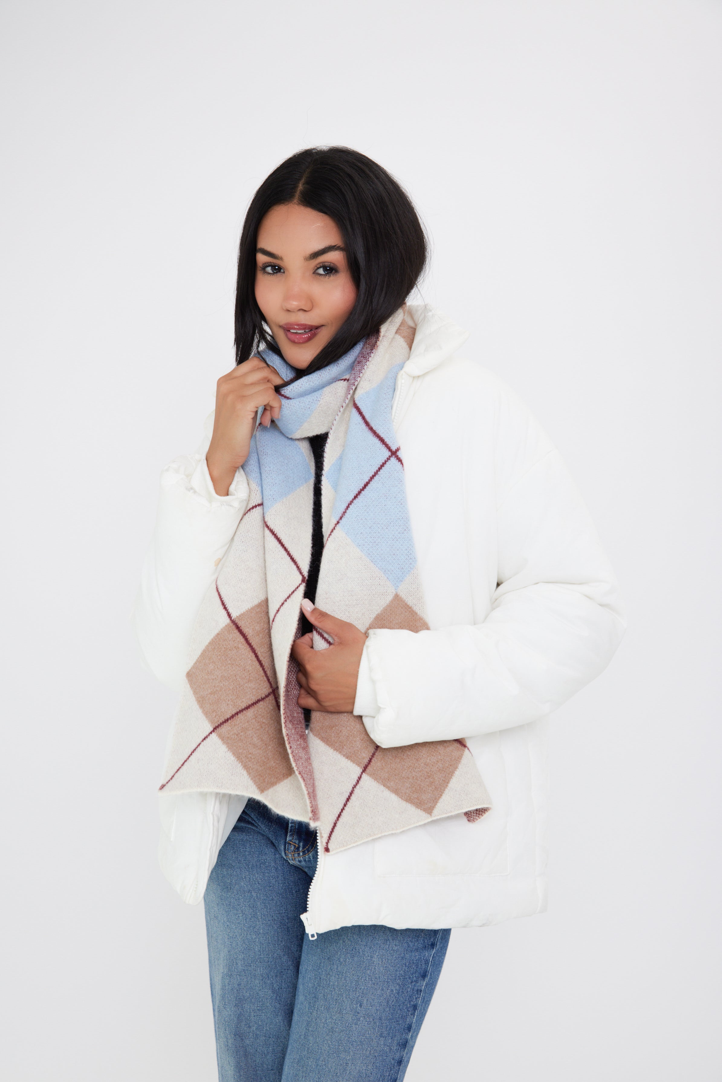 Woman's Argyle Pattern Scarf in Blue, Cream and Taupe