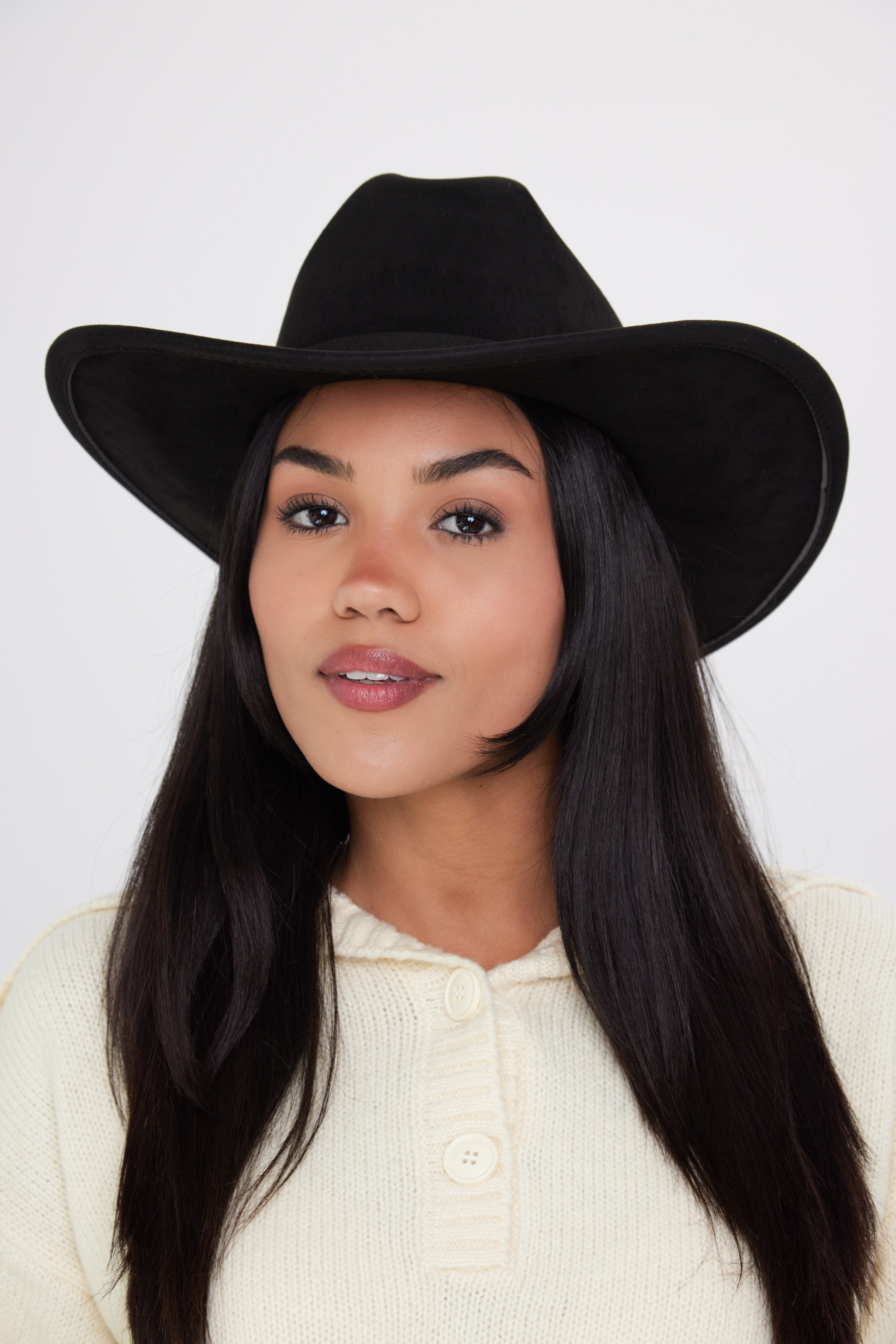 Women’s Faux Suede Cowboy Hat in Black