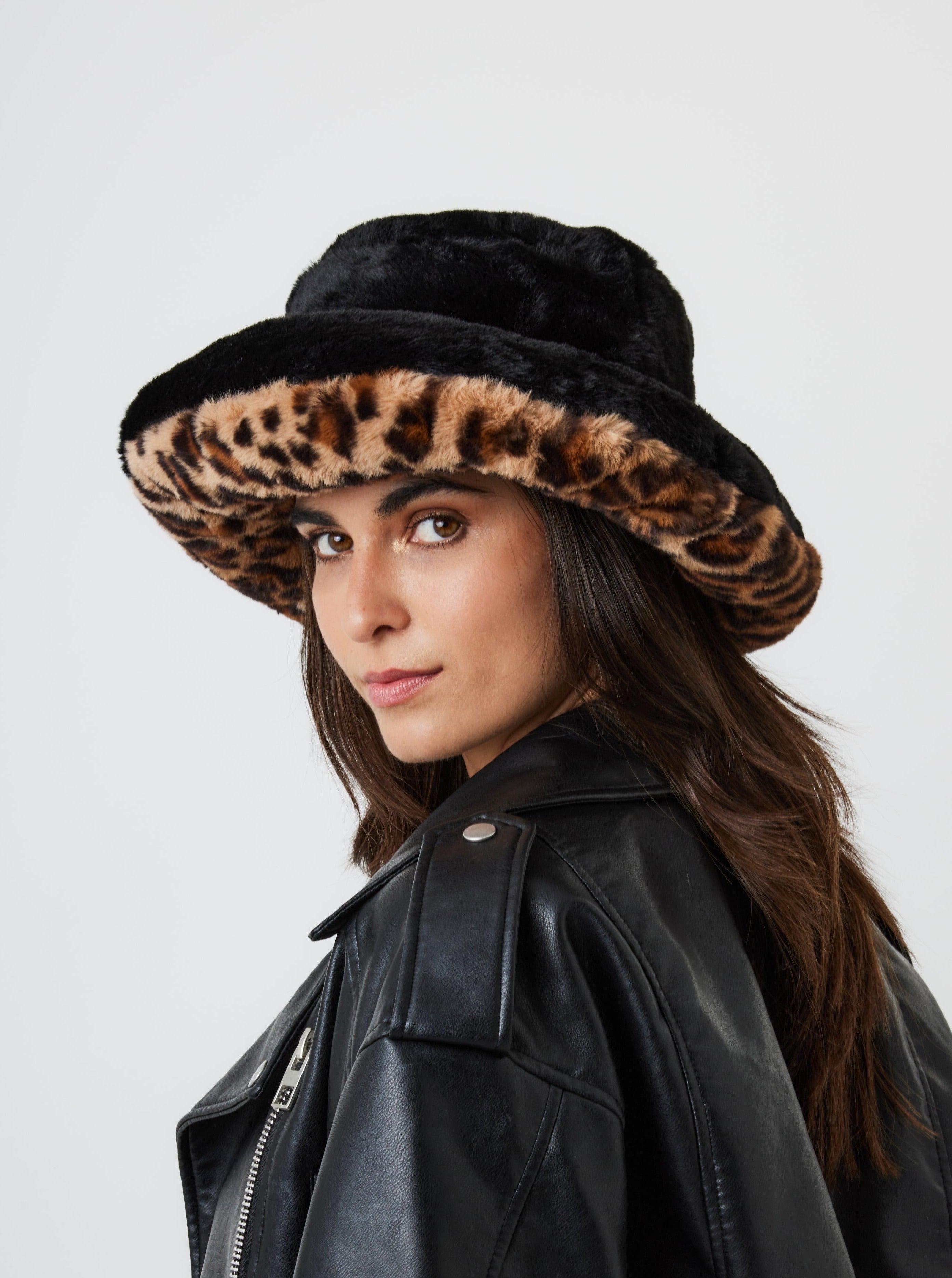 Women's stylish and cosy bucket hat made with soft faux fur in leopard print - My Accessories London
