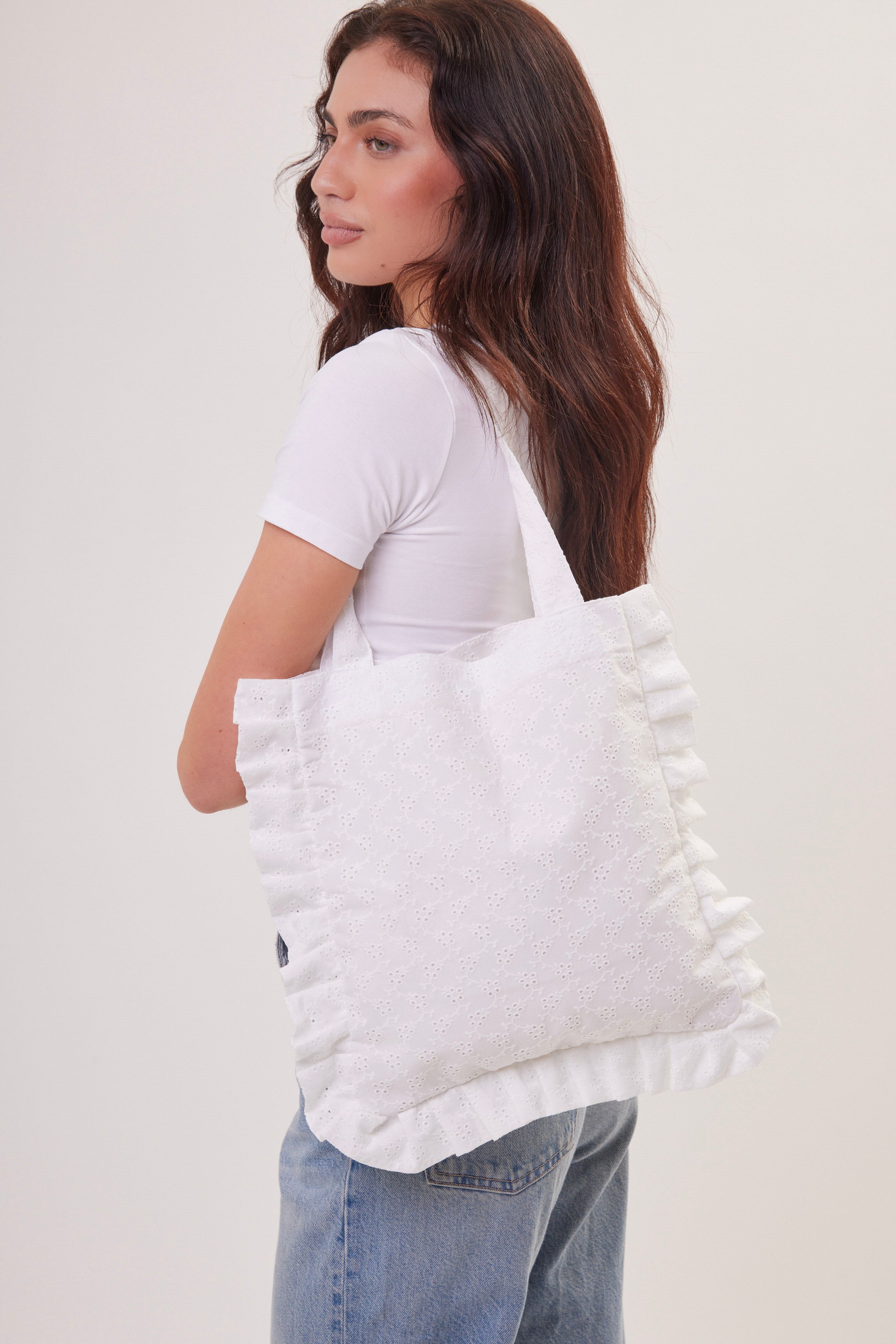 Woman's Broderie Anglais Ruffle Tote bag in White