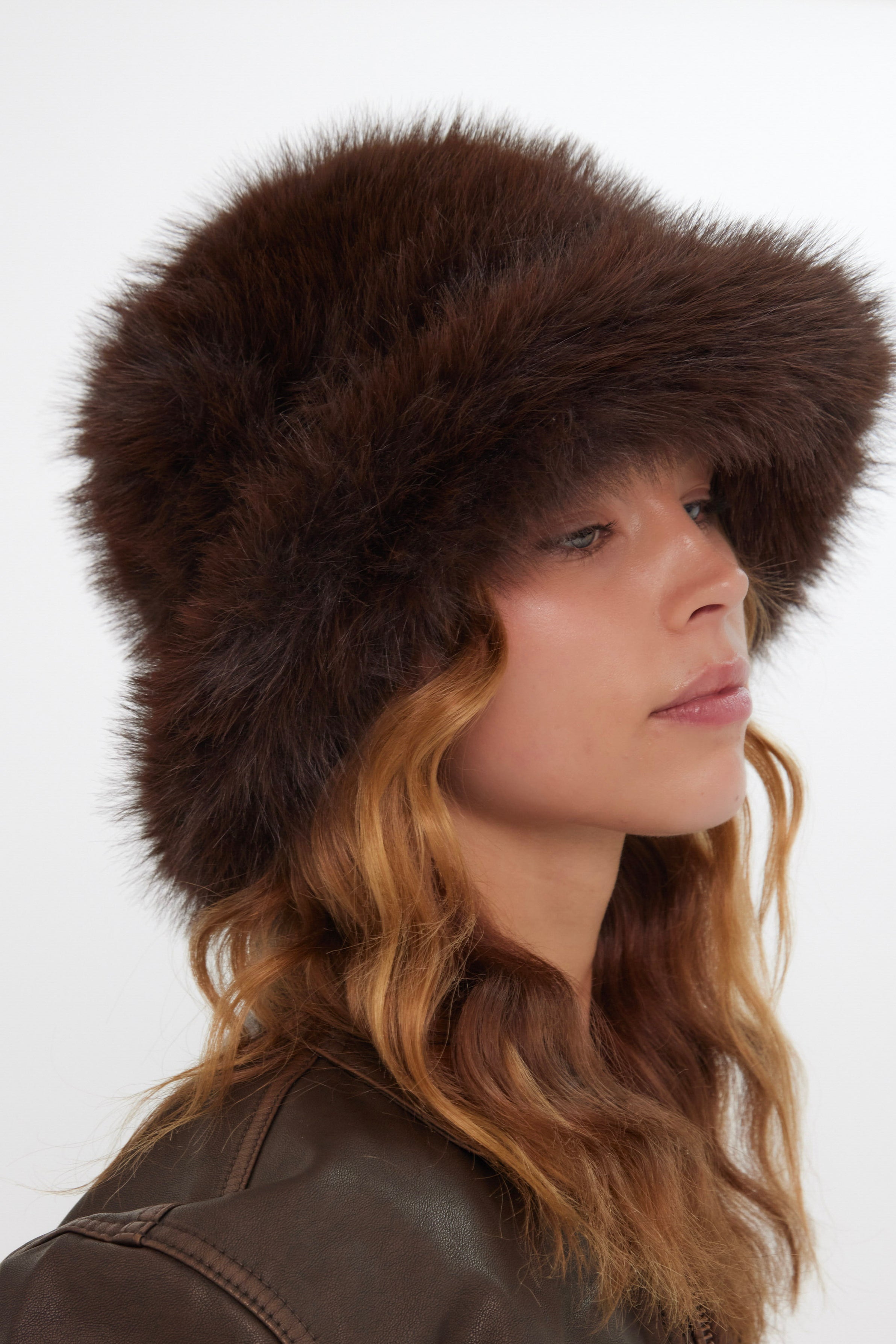 Women’s Fuzzy Fur bucket hat in Brown 