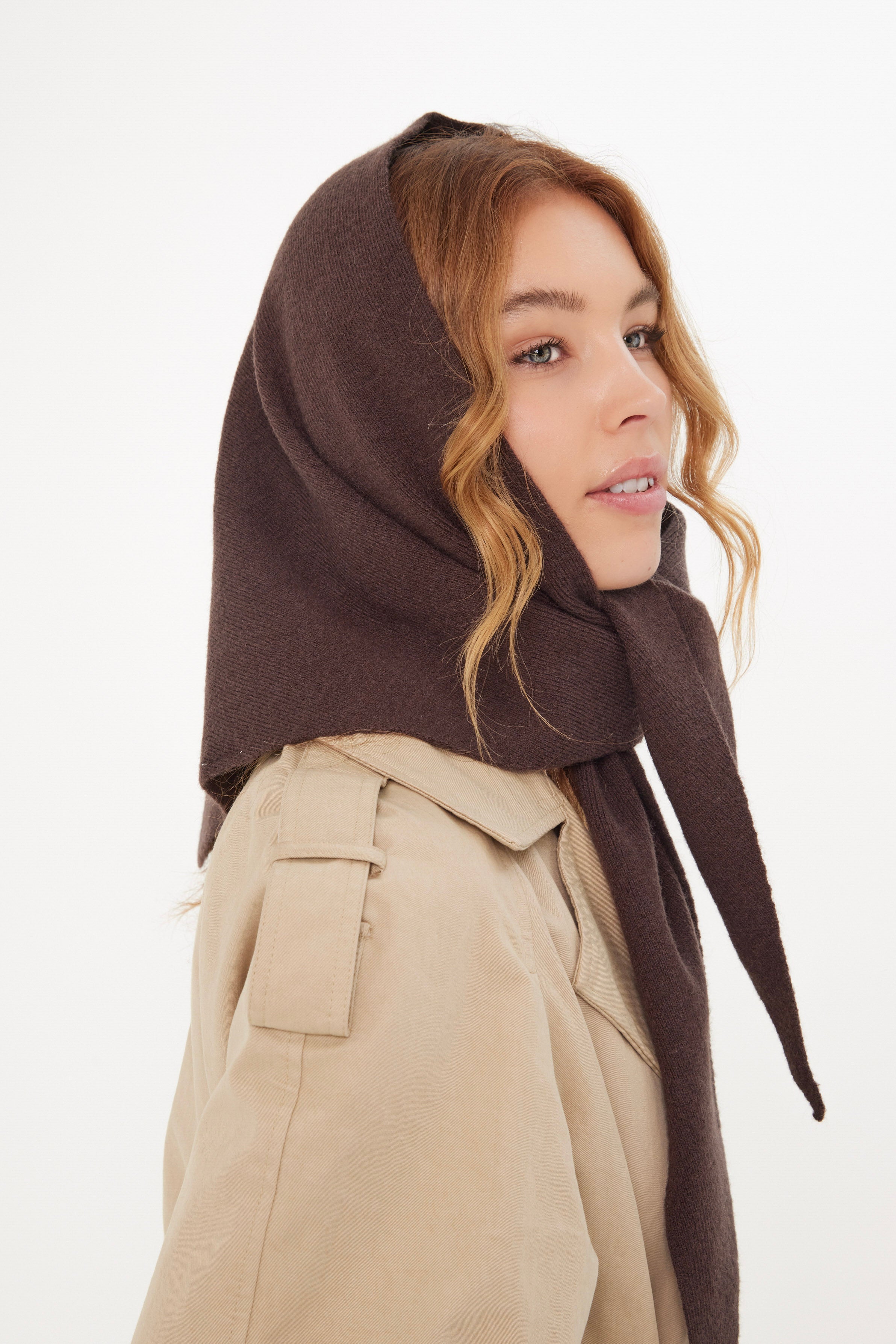 Women’s Knitted Triangle Scarf in Brown
