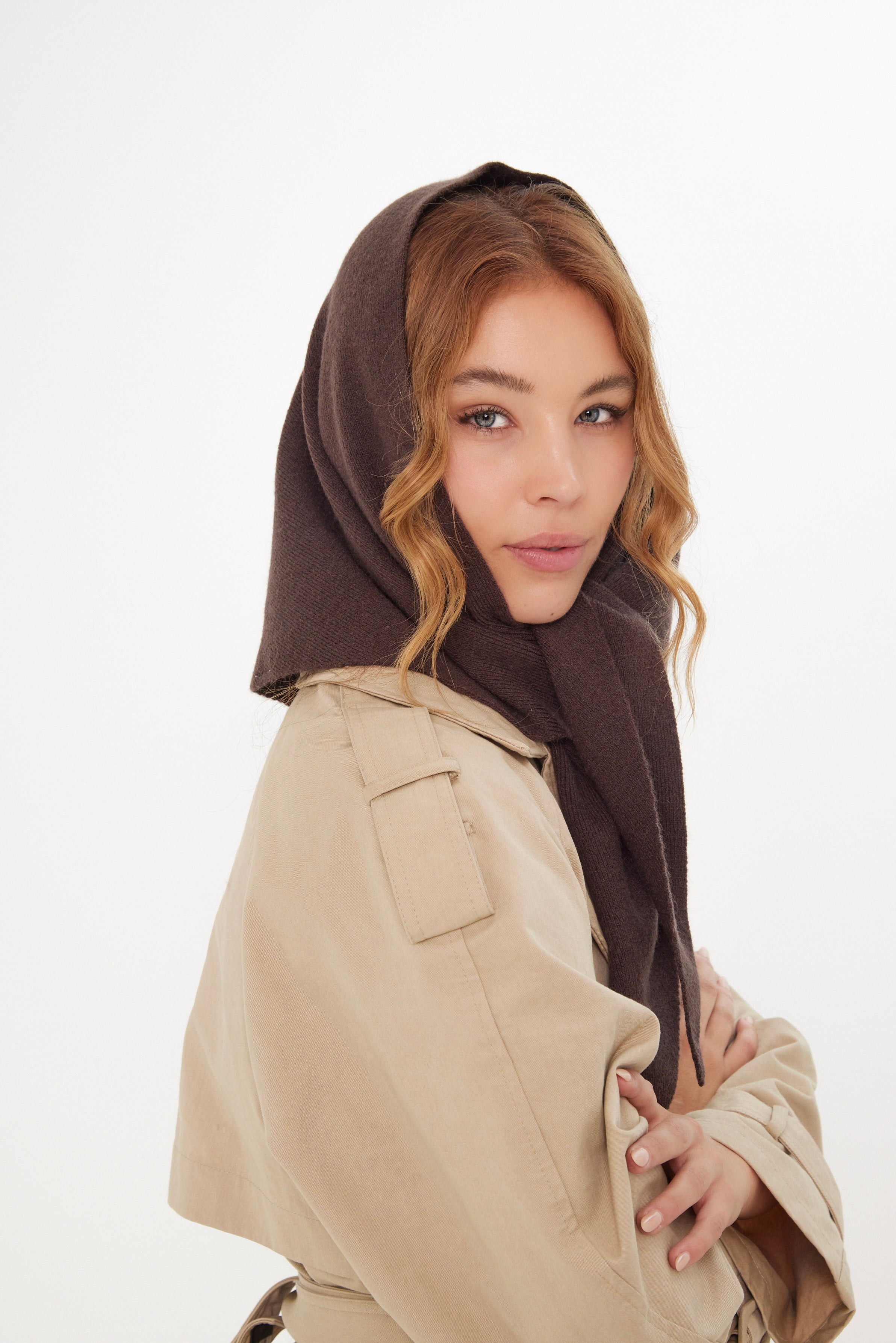 Women’s Knitted Triangle Scarf in Brown