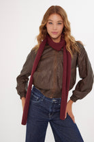 Women’s Knitted Skinny Scarf in Burgundy