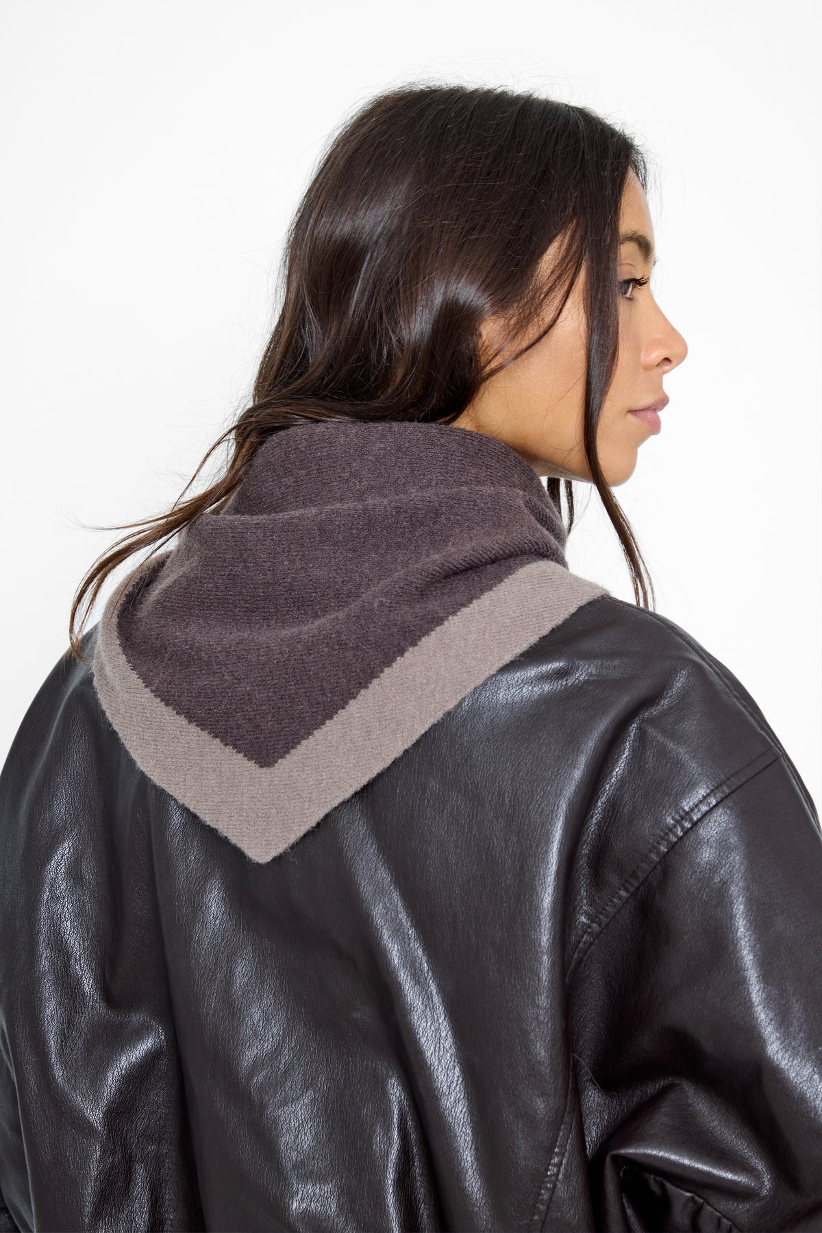 Women's Contrast Border Triangle Scarf in Brown
