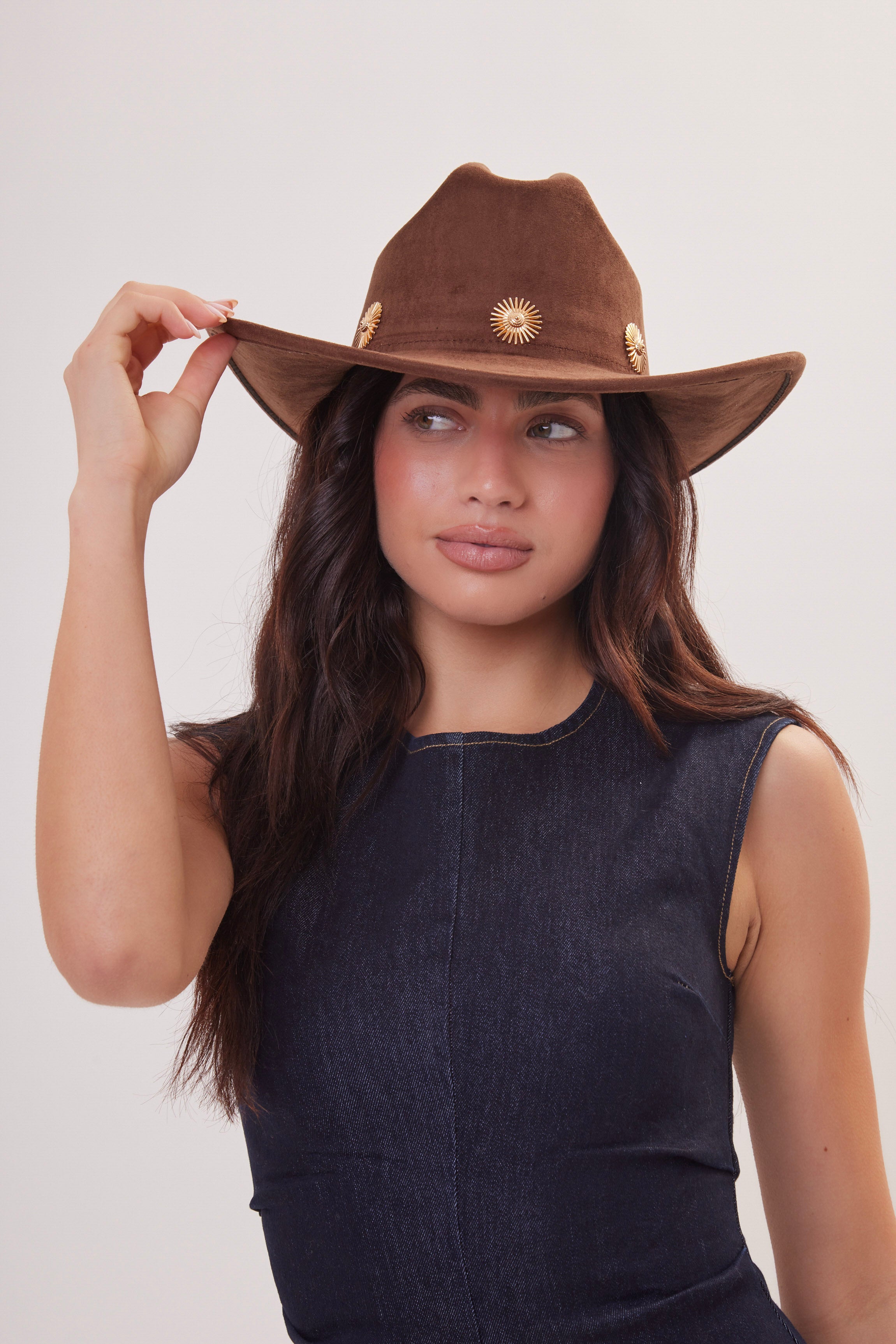Woman's Cowboy Hat in Brown with Daisy Gold Studs
