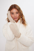Women’s Cable Knit Mittens in Cream 