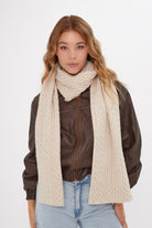 Women’s Cable Knitted Scarf in Cream 