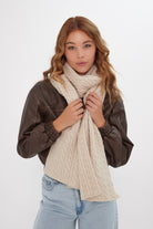 Women’s Cable Knitted Scarf in Cream 