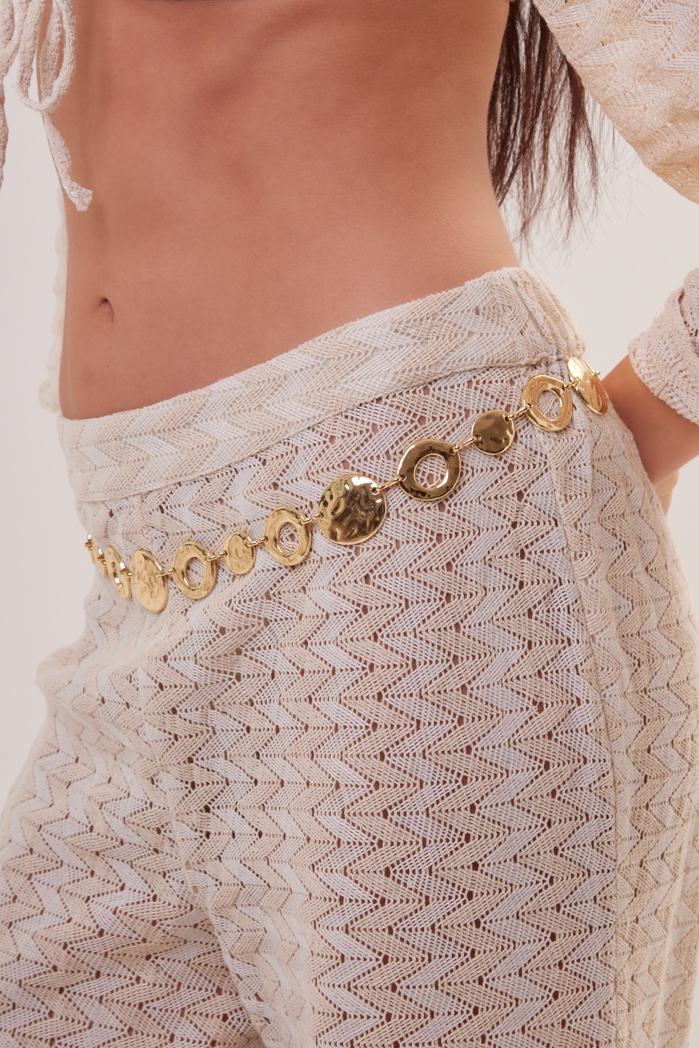 Woman's Hammered Round Chain Belt in Gold