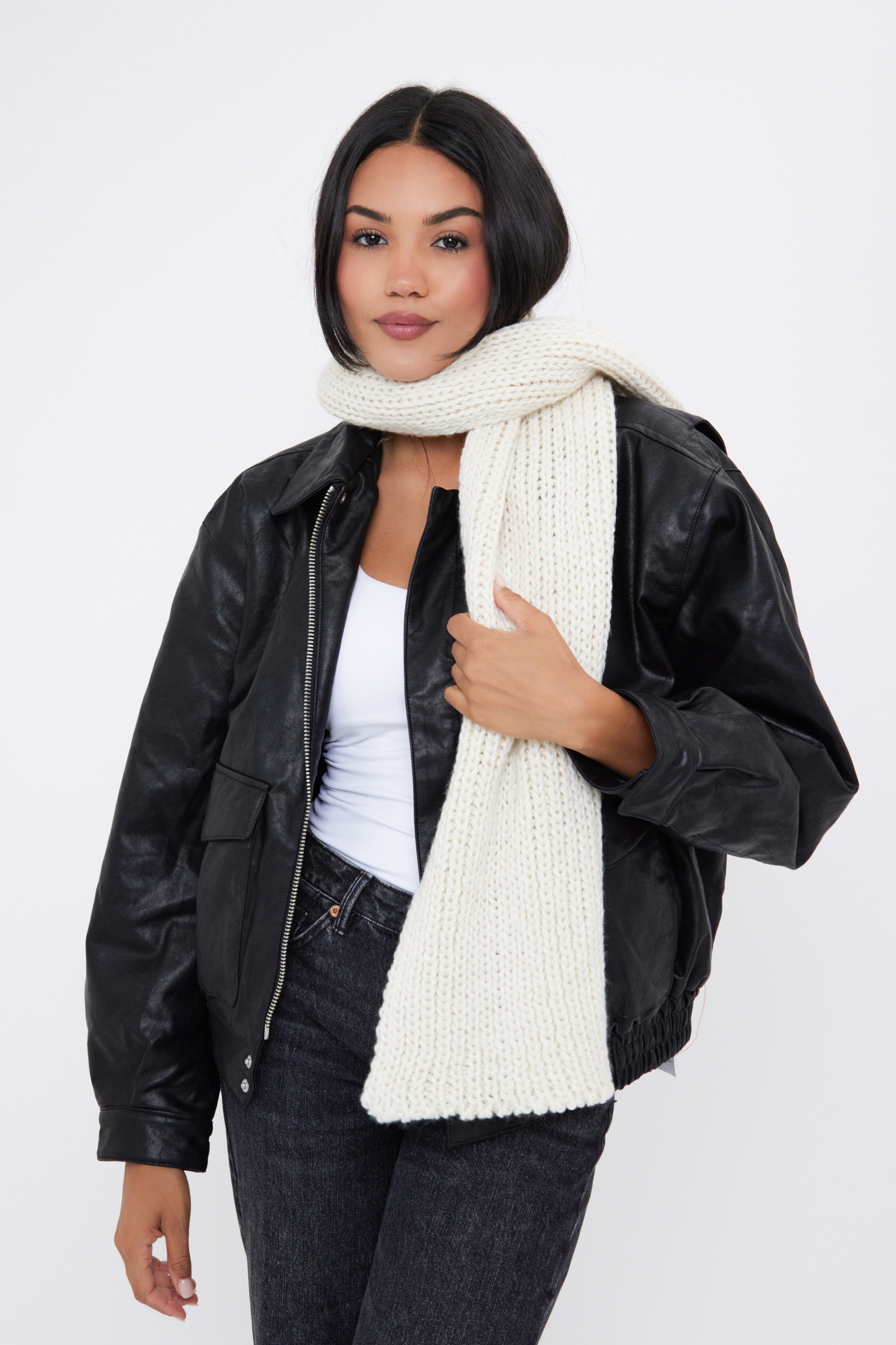 Woman's Knitted Chunky Scarf in Cream