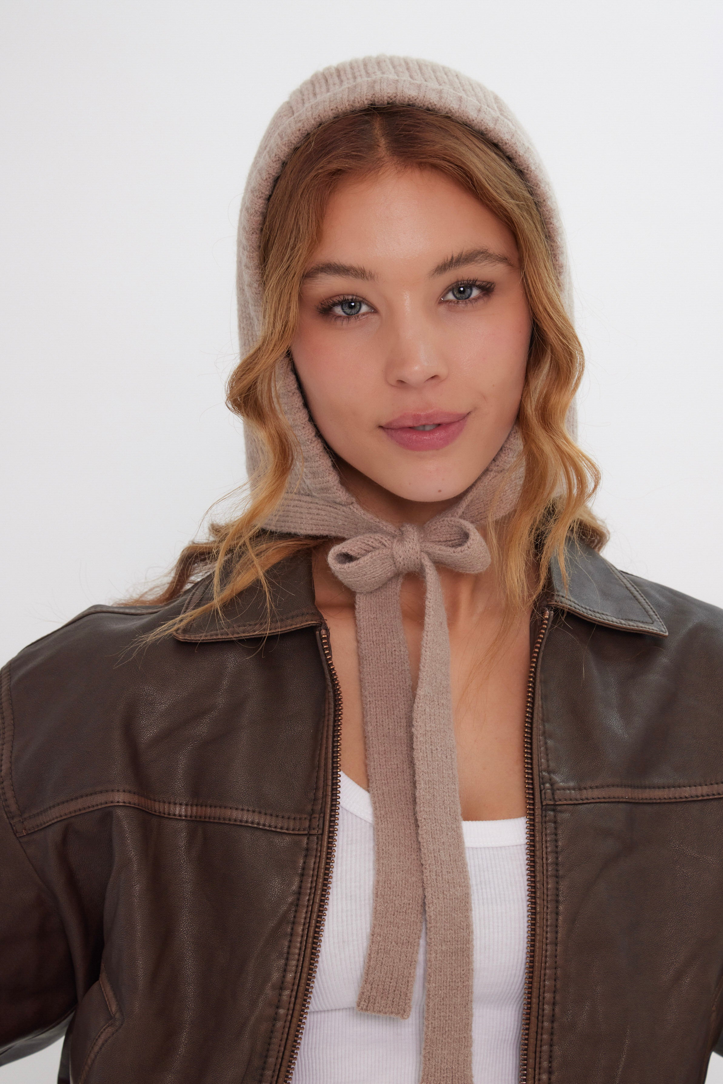 Women’s Knitted Bonnet in Light Brown