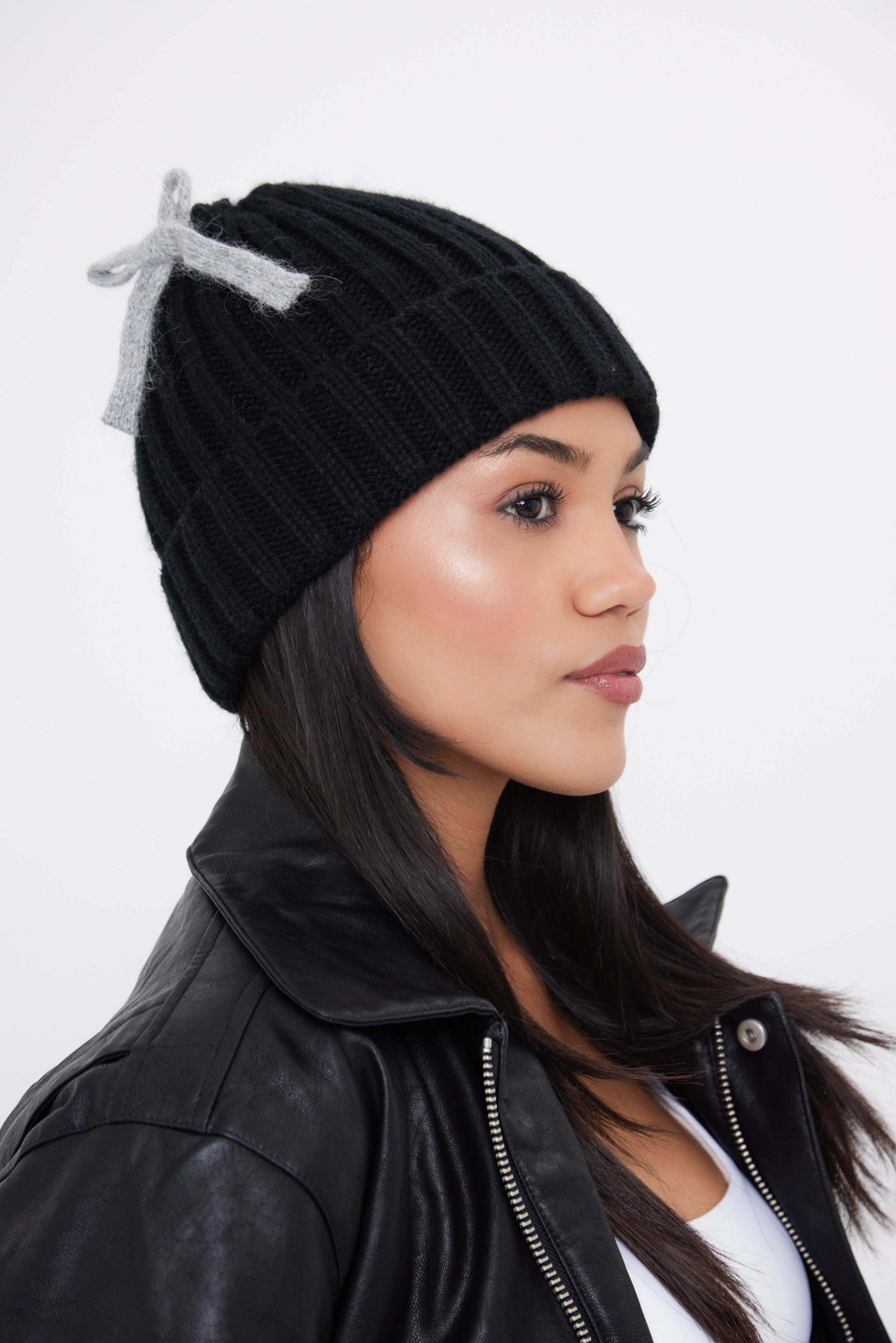 Woman's Mohair Beanie with Bows in Black