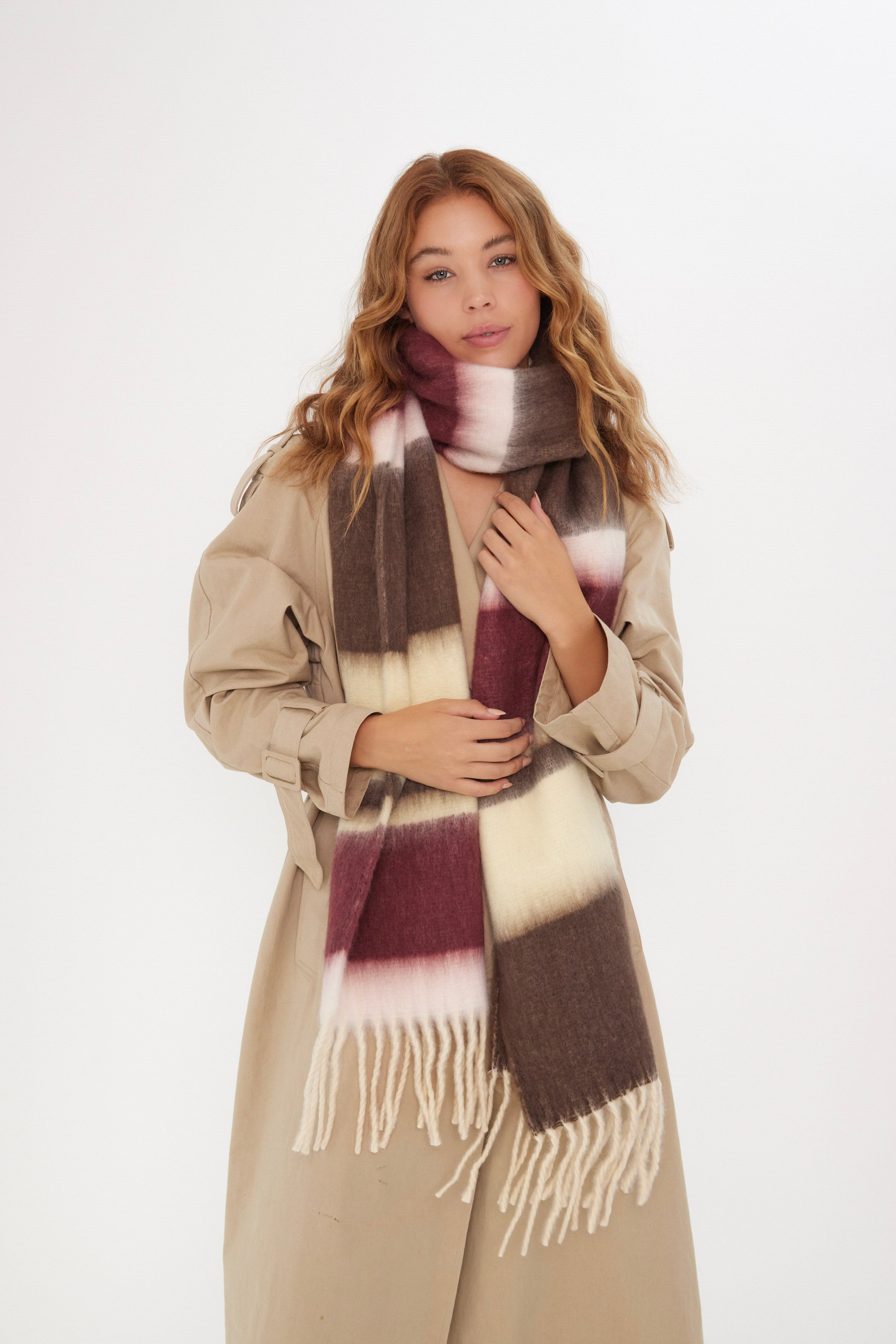Women’s Oversized Chunky Blanket Scarf in Multicoloured Stripe