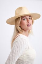 Women’s Wide Brim Raffia Fedora in Natural Beige