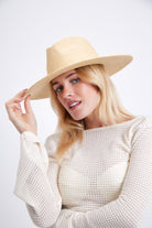Women’s Wide Brim Raffia Fedora in Natural Beige