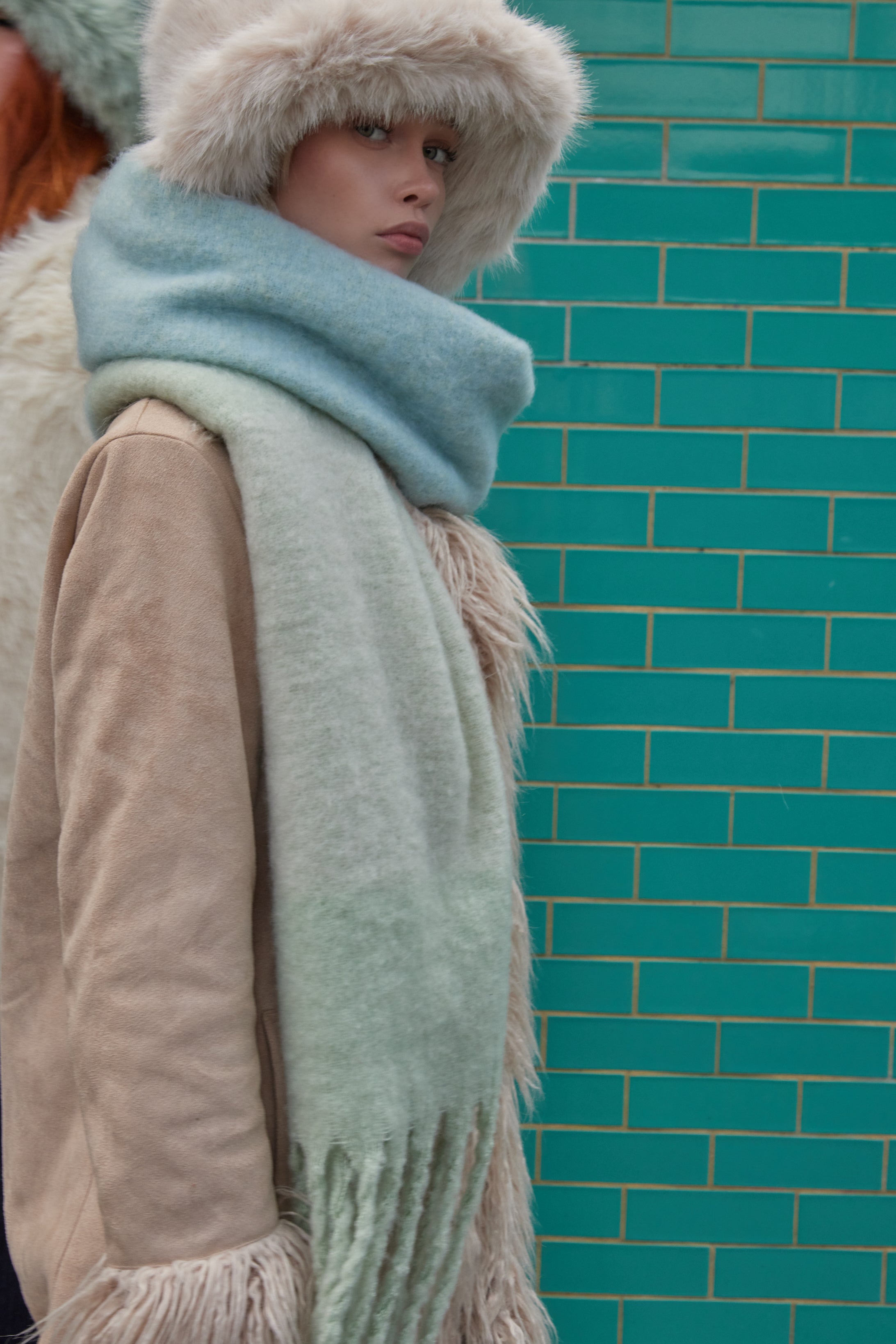 Woman's Oversized Chunky Blanket Stripe Scarf in Blue and Green