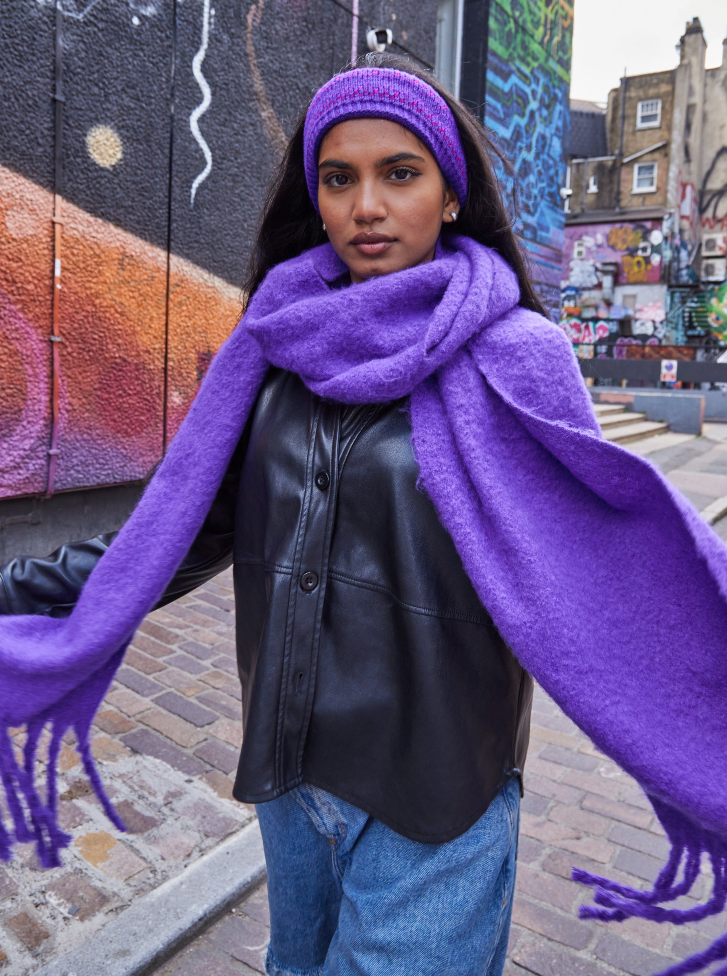 Woman's Oversized Chunky Soft Blanket Scarf in Dark Purple