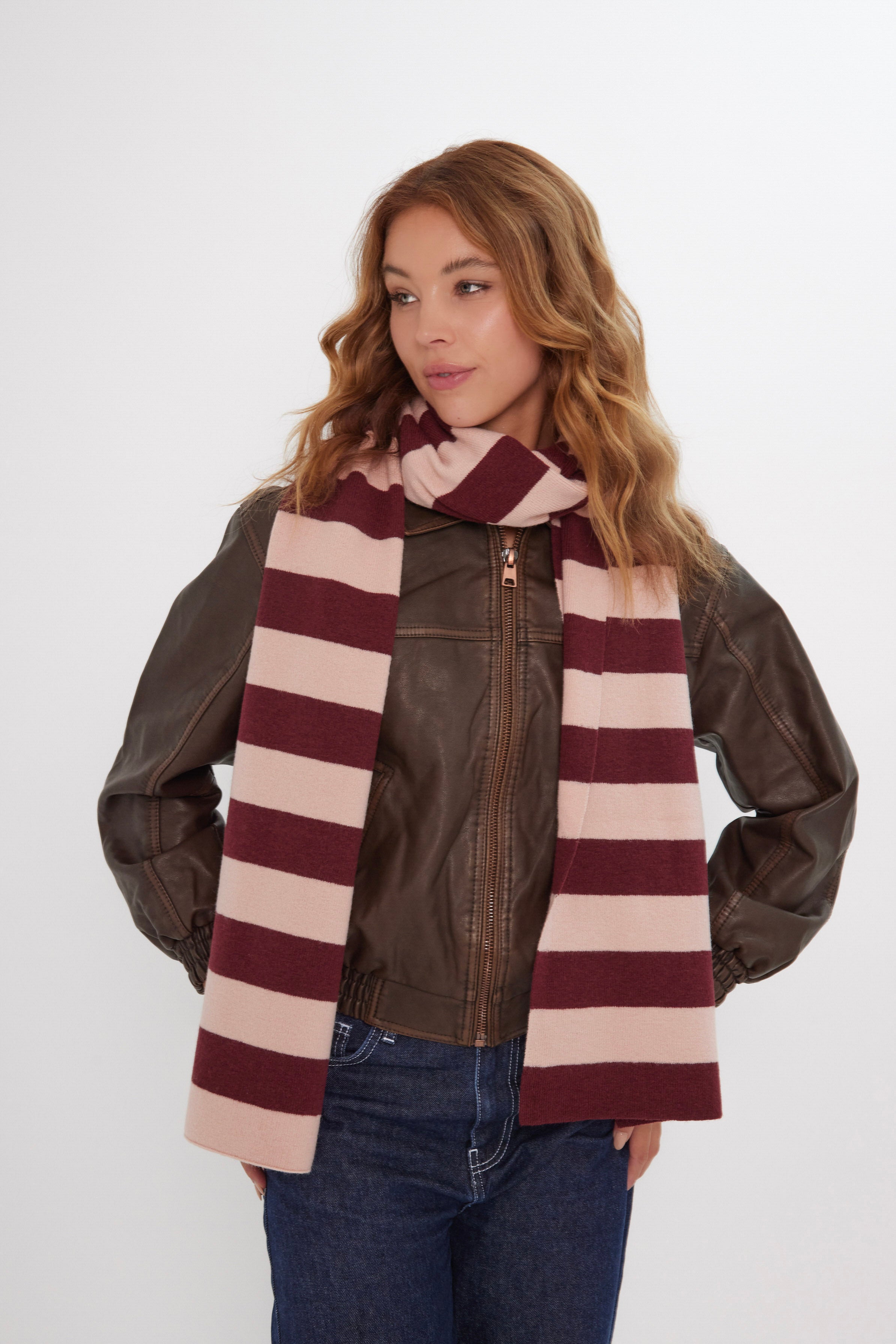 Women’s Knitted Stripe Scarf in Pink and Burgundy
