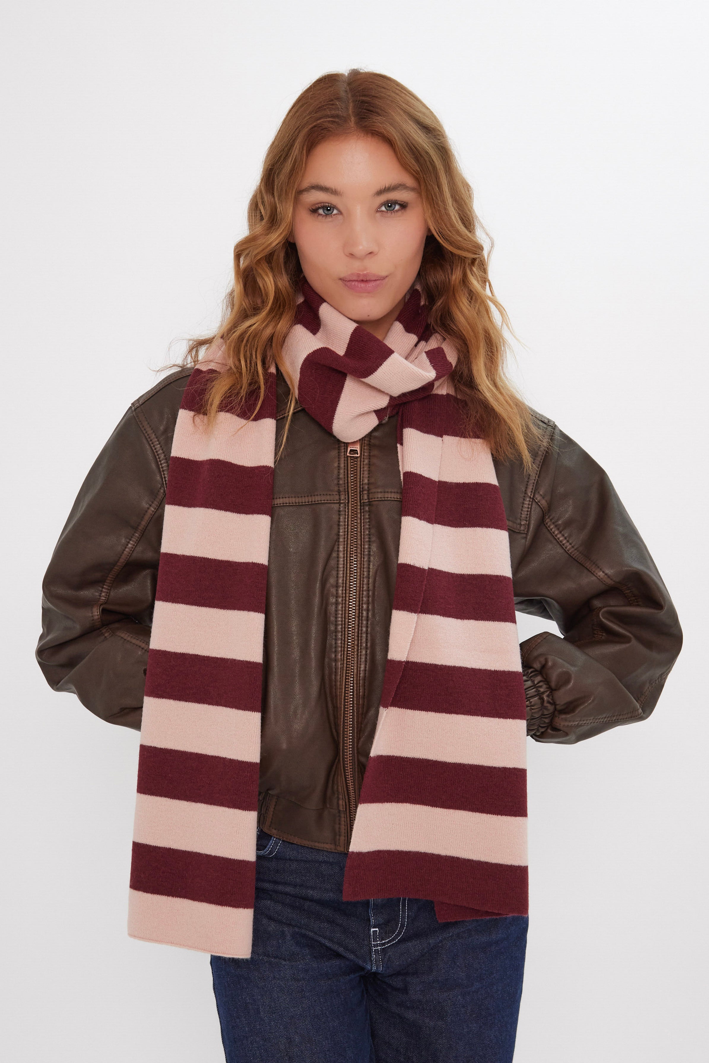 Women’s Knitted Stripe Scarf in Pink and Burgundy