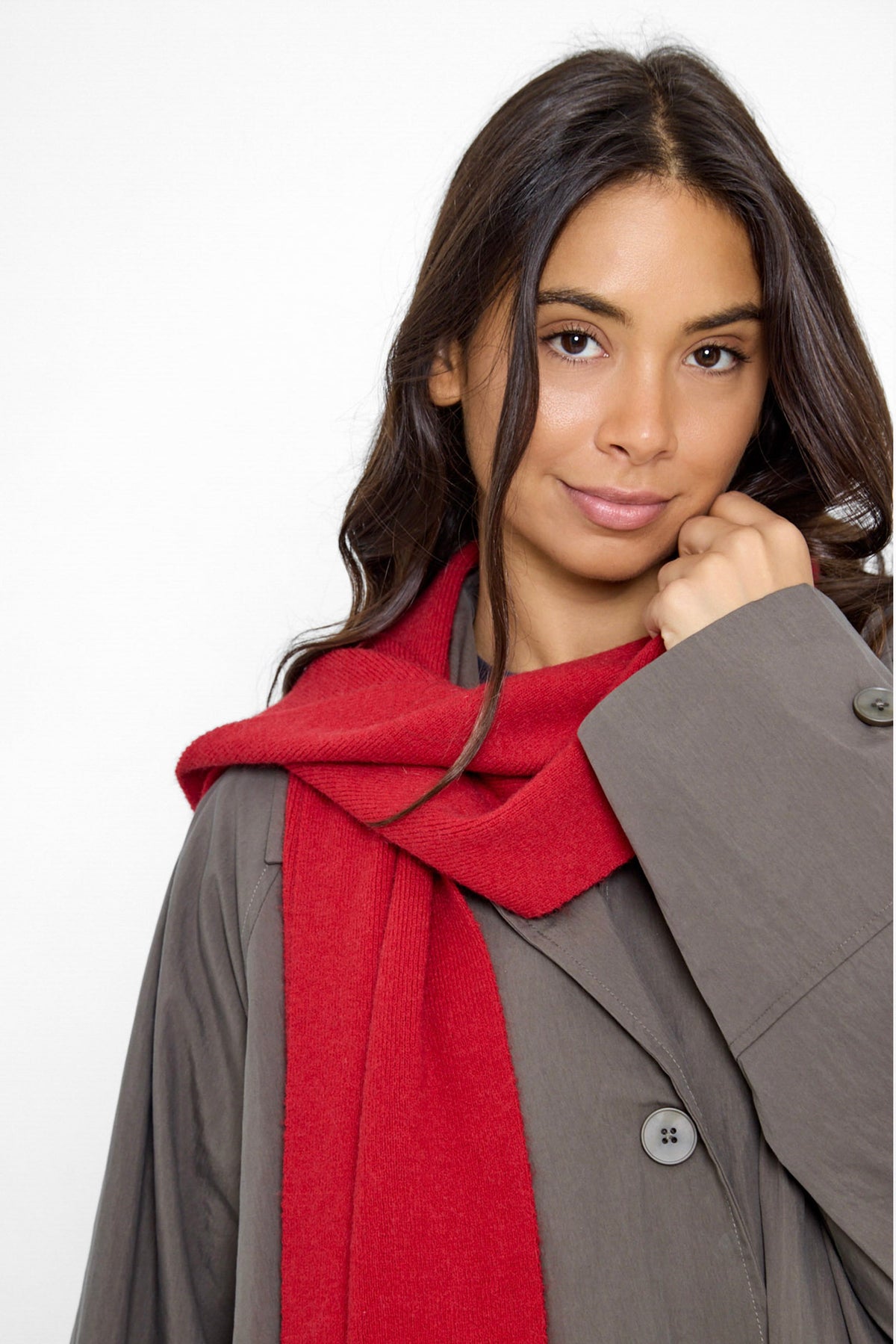 Women's Plain Knitted Scarf in Red