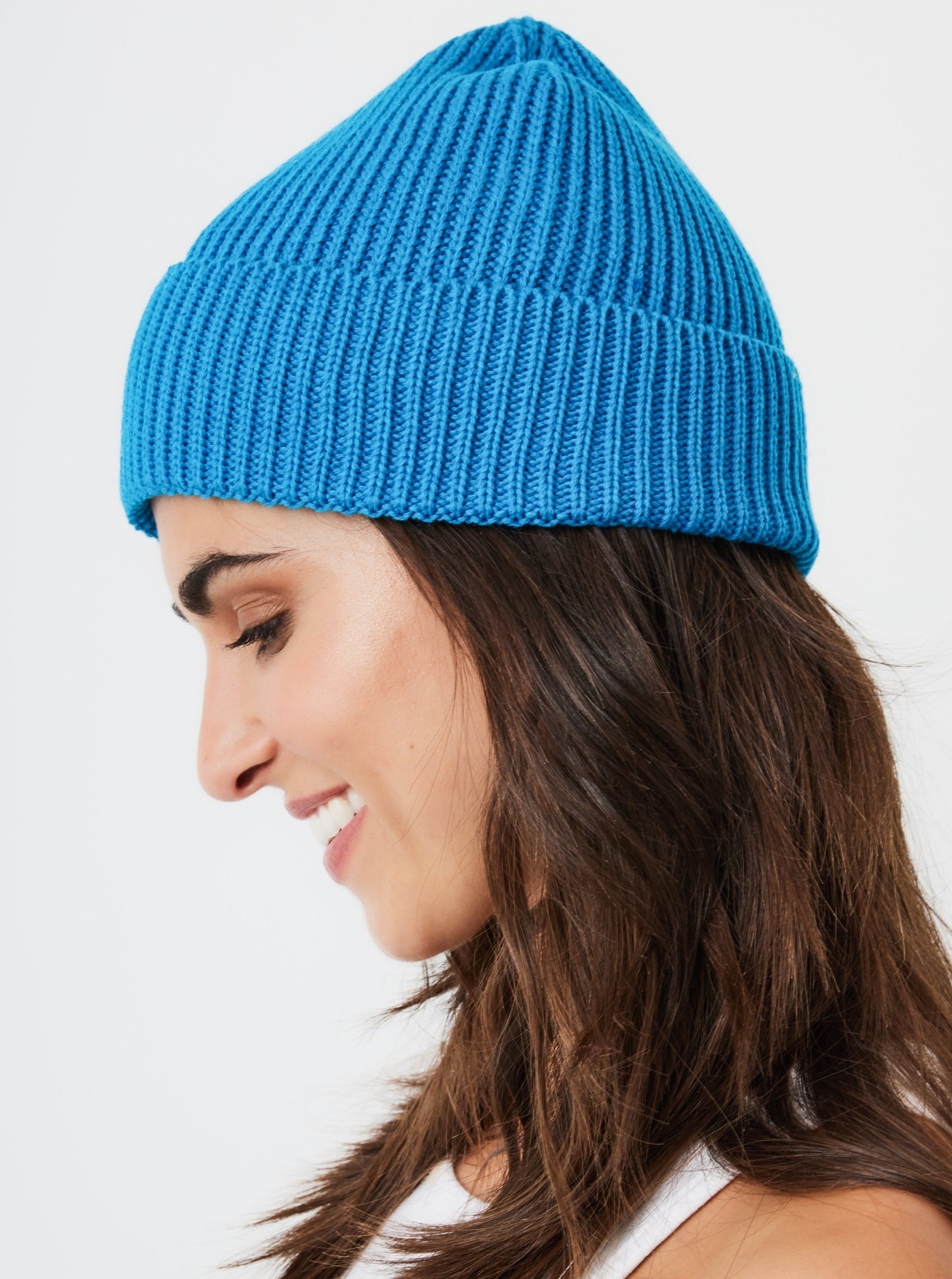 Woman's Ribbed Knitted Beanie in Blue