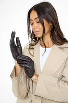 Women's Short Leather Look Driving gloves in Brown