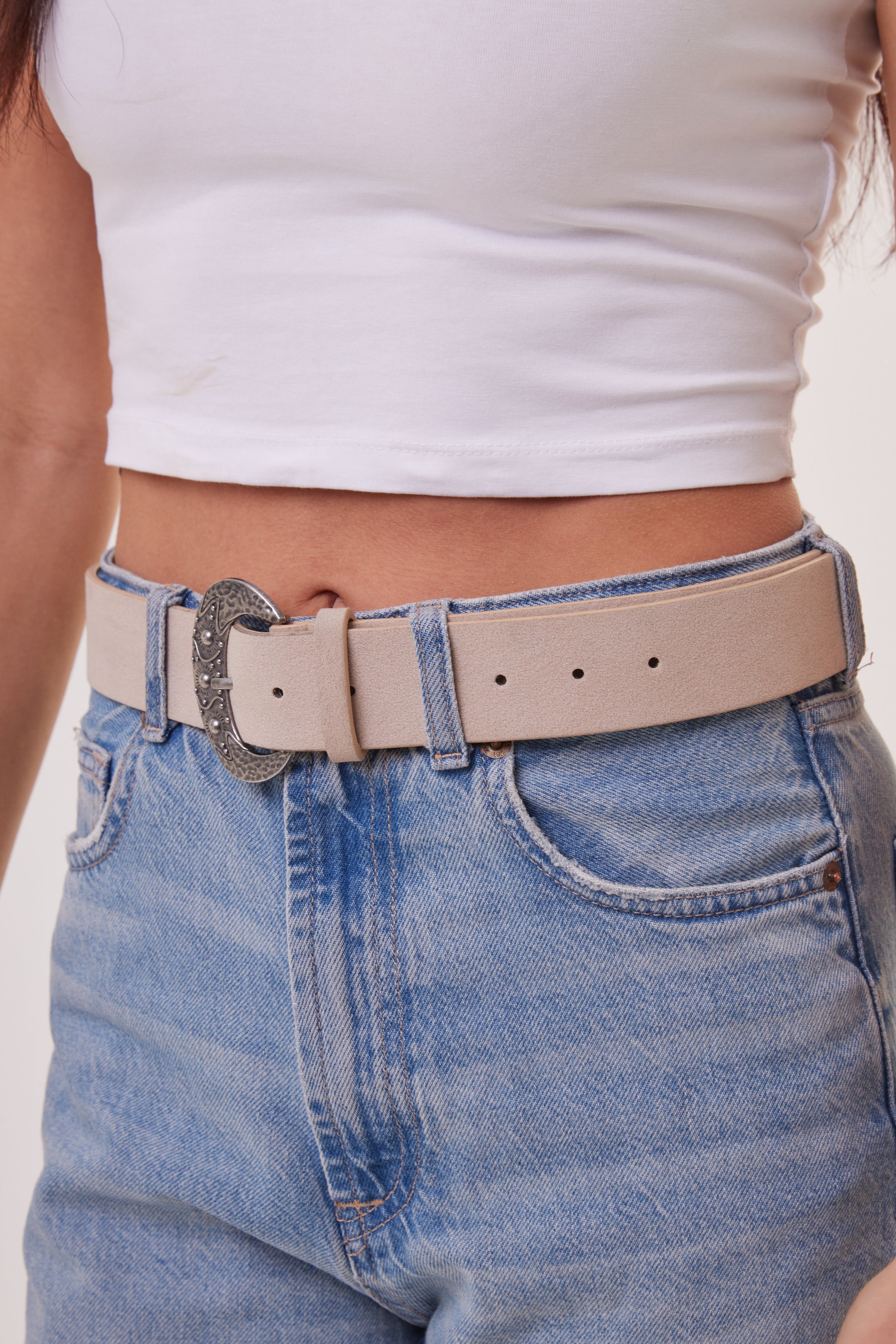 Woman's Suede Western Belt in Cream and Silver