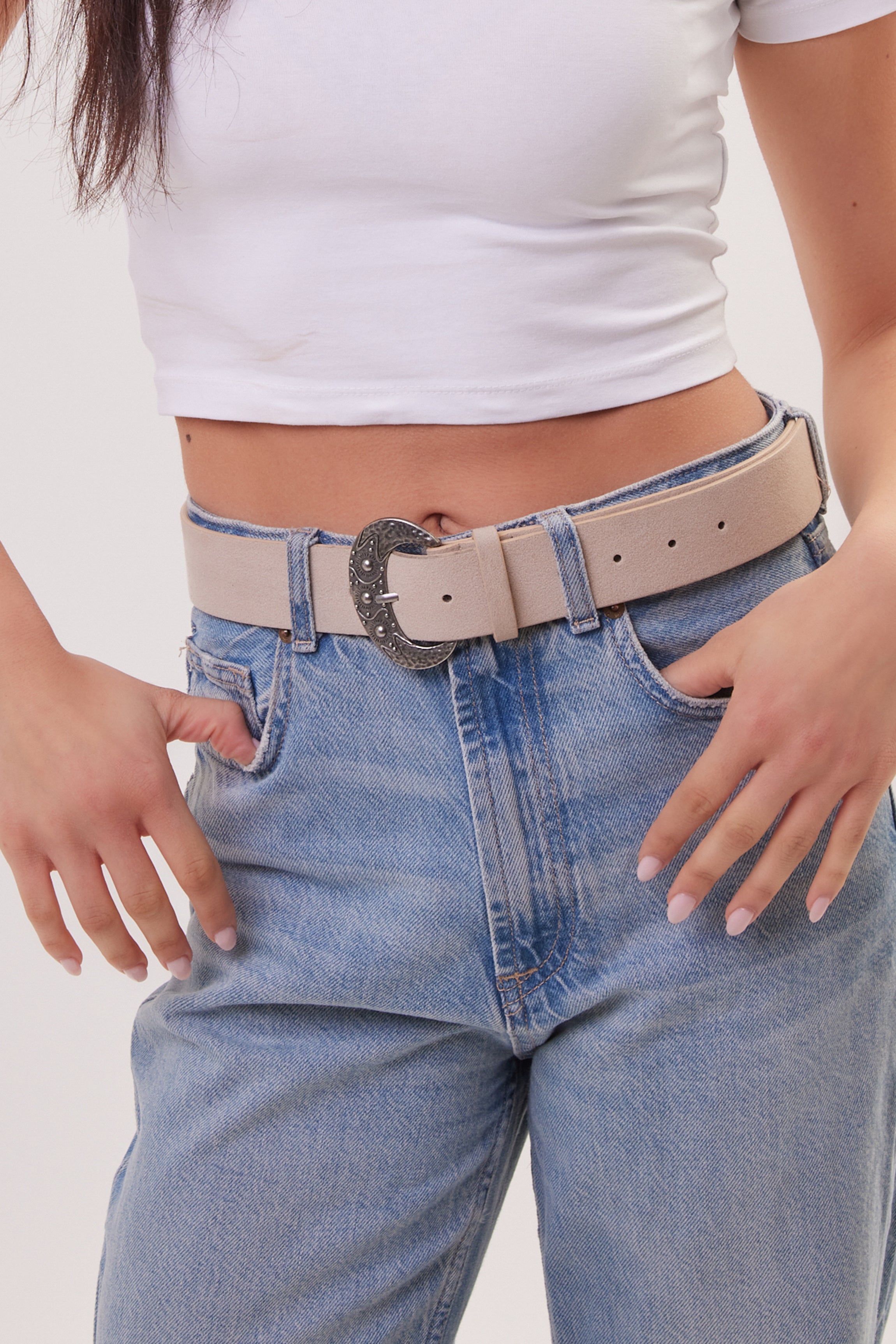 Woman's Suede Western Belt in Cream and Silver